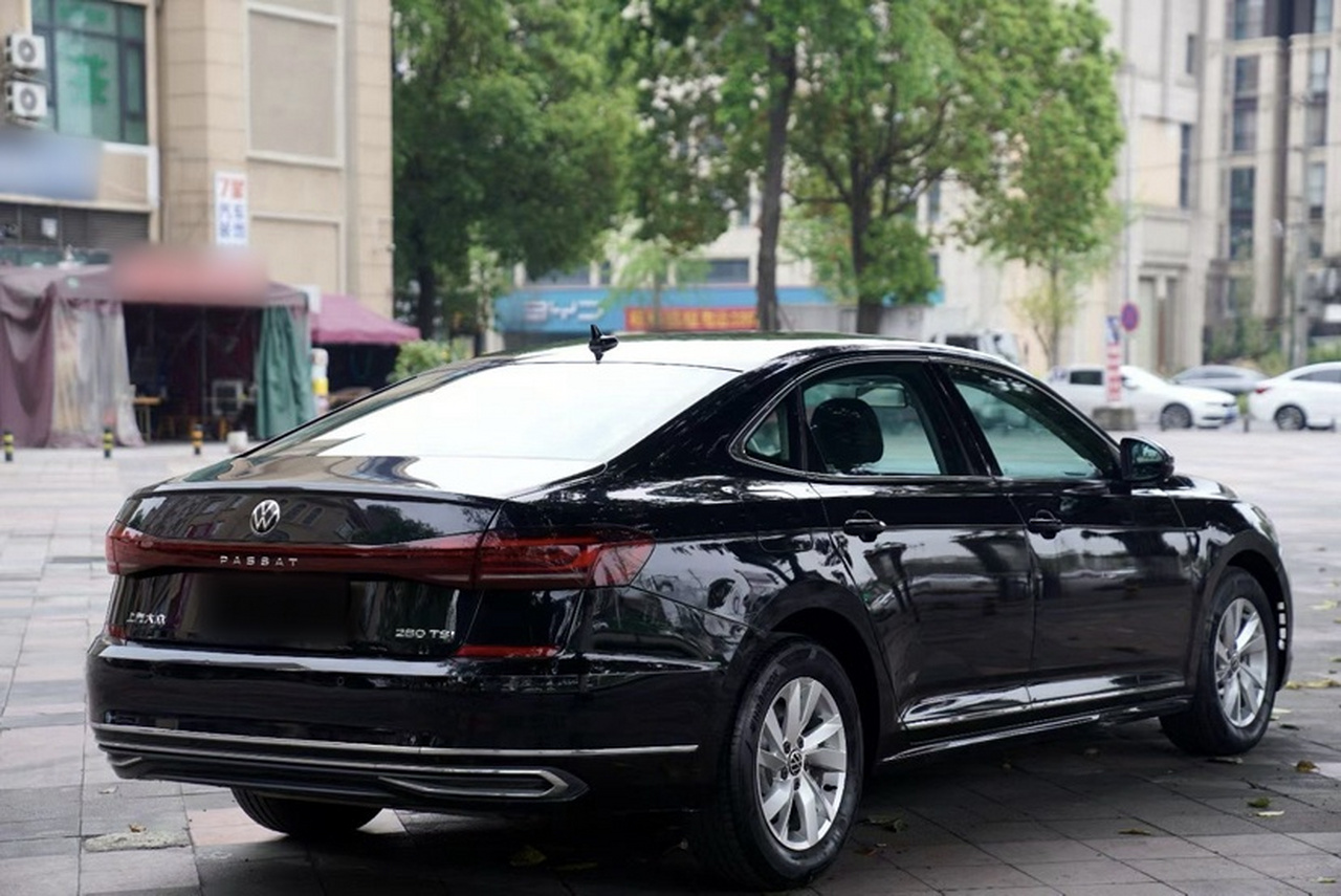 Passat 2024 280TSI Business photo 2