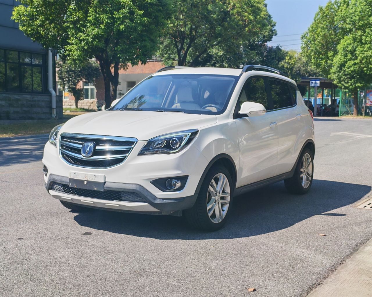 CS35 2017 1.6L AT Luxury photo 4