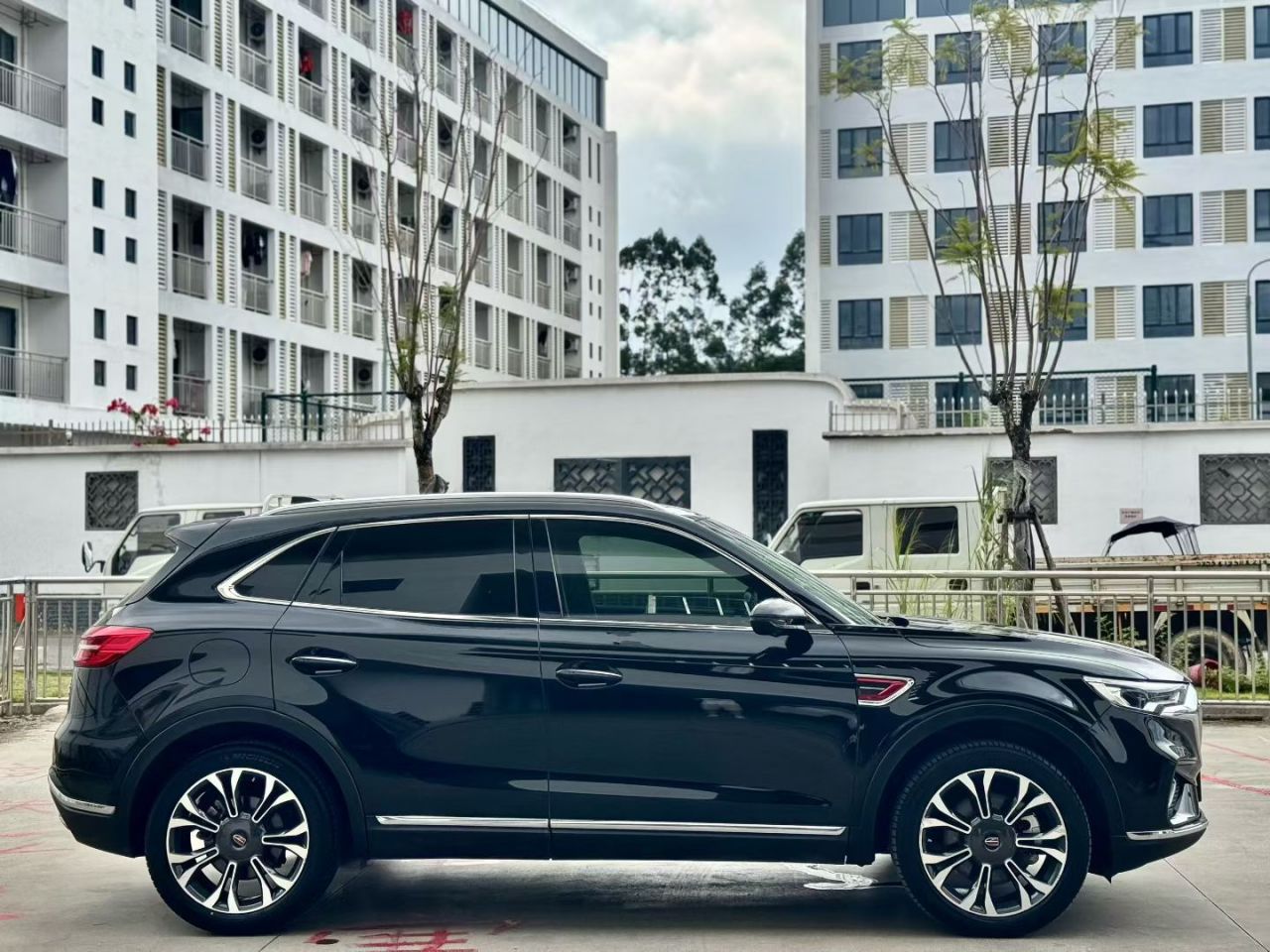 HS5 2019 2.0T Connected AWD photo 5