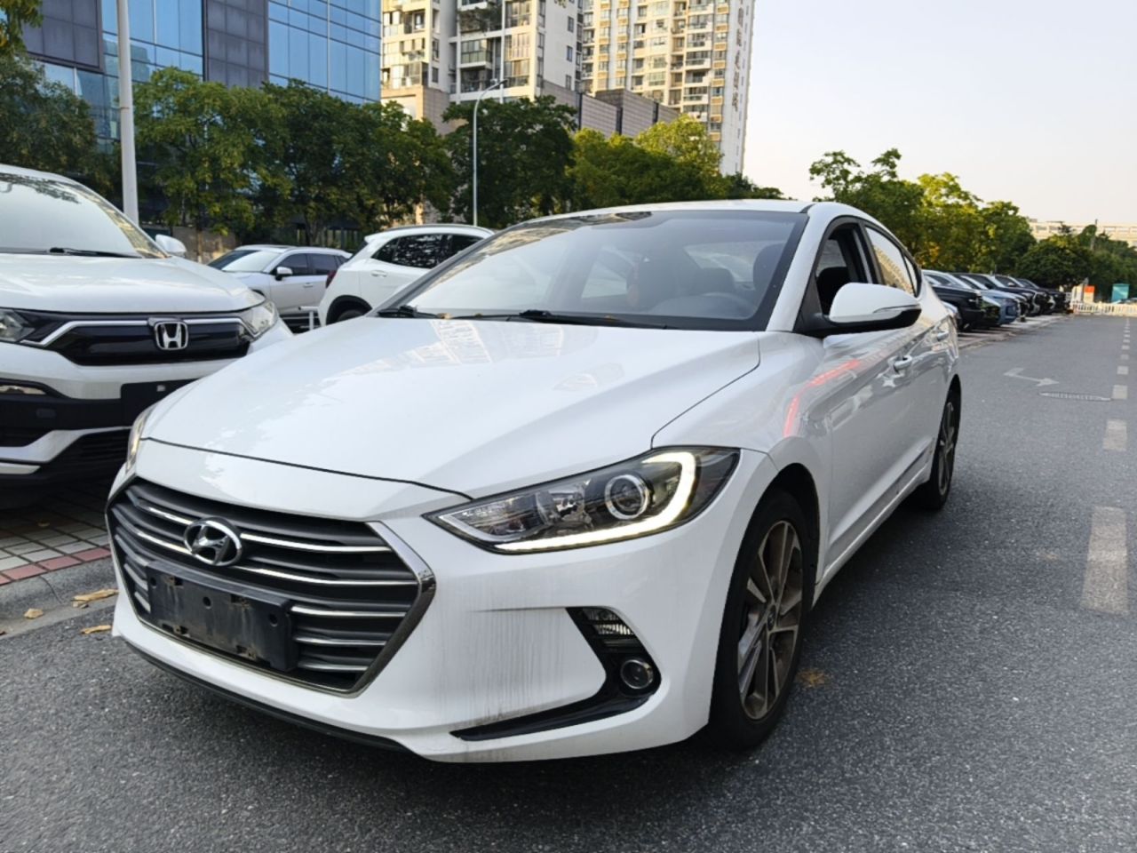Elantra 2016 1.6L AT Smart Elite