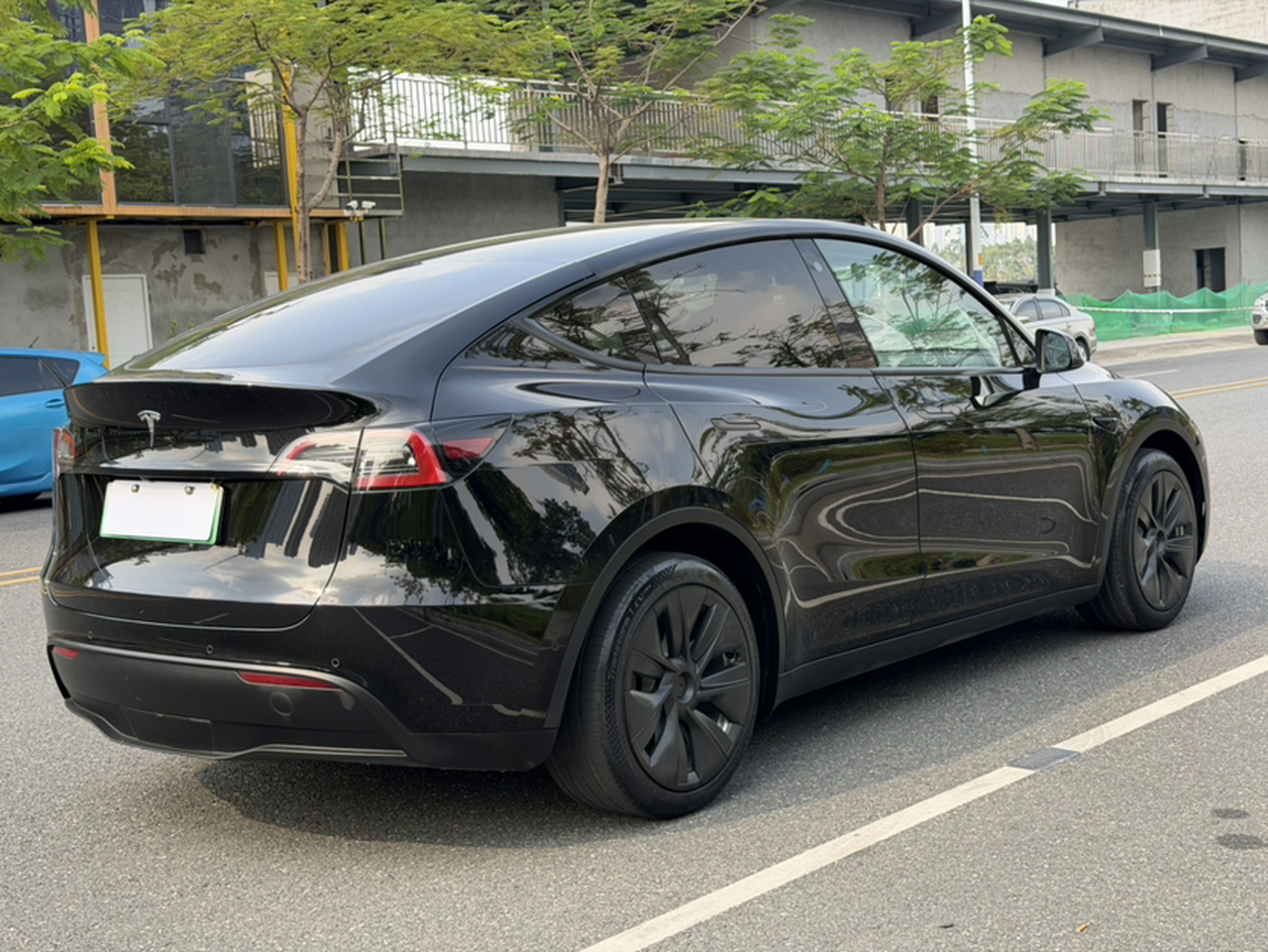 Model Y 2022 RWD photo 4