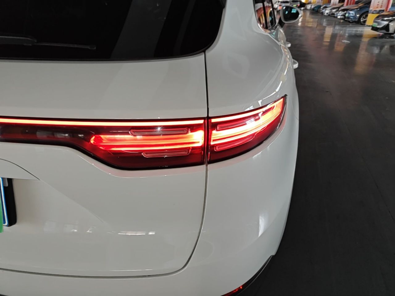2018 Cayenne 3.0T photo 2