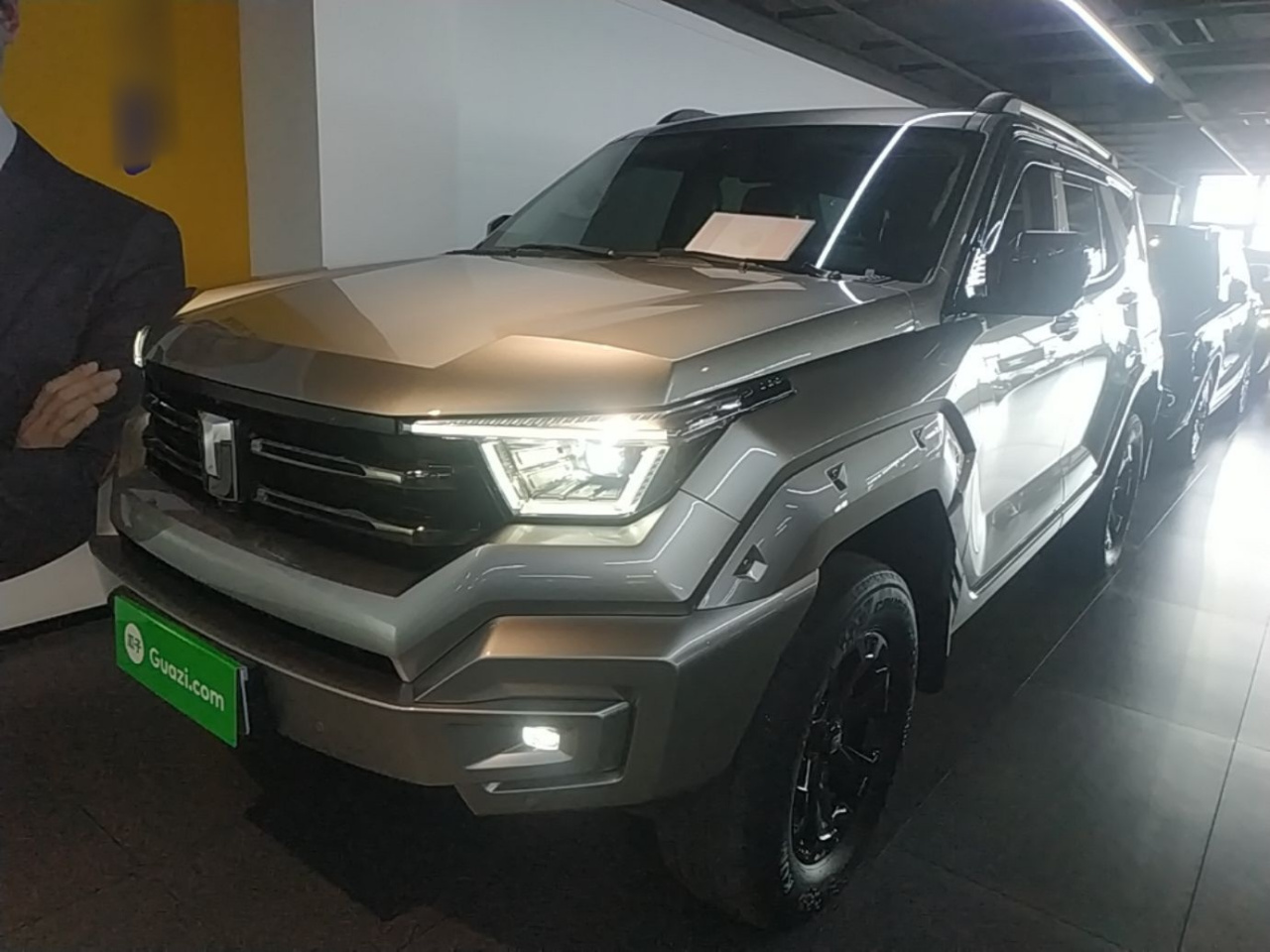 400 EV 2024 Hi4-T Off-road