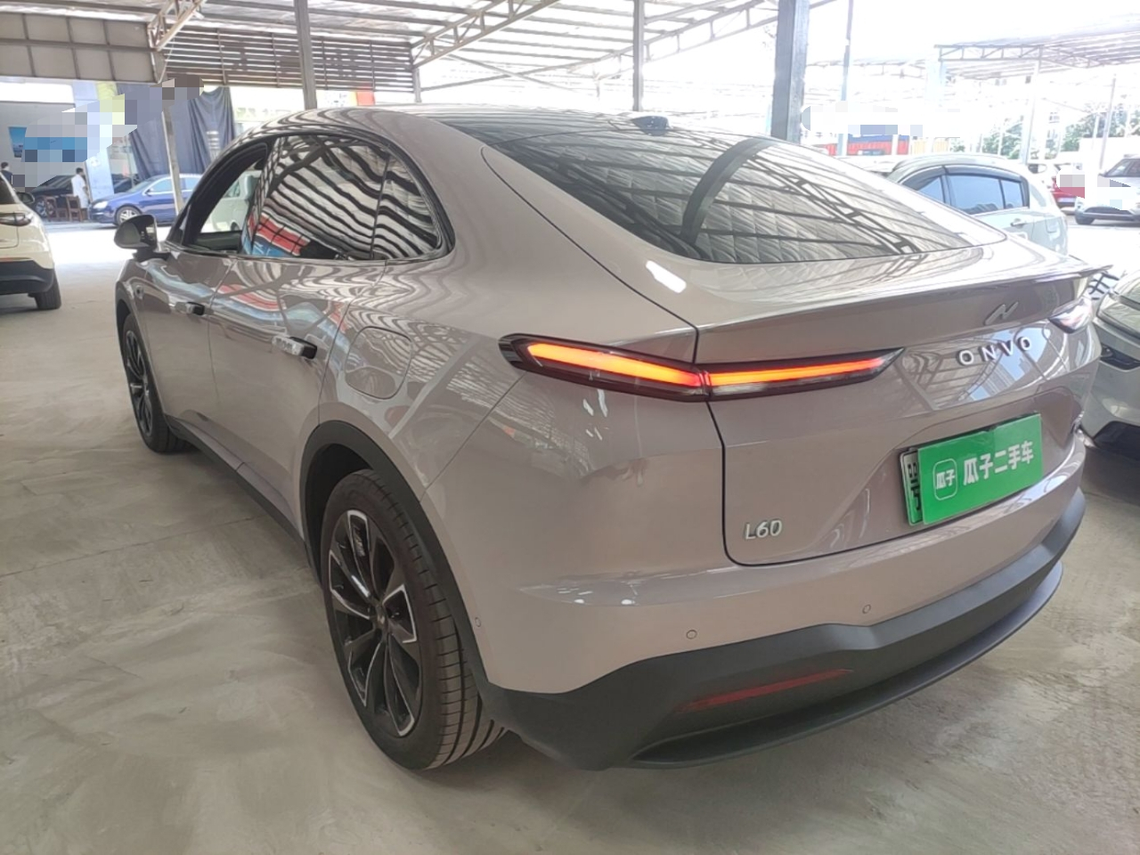 L60 2025 60kWh RWD photo 3