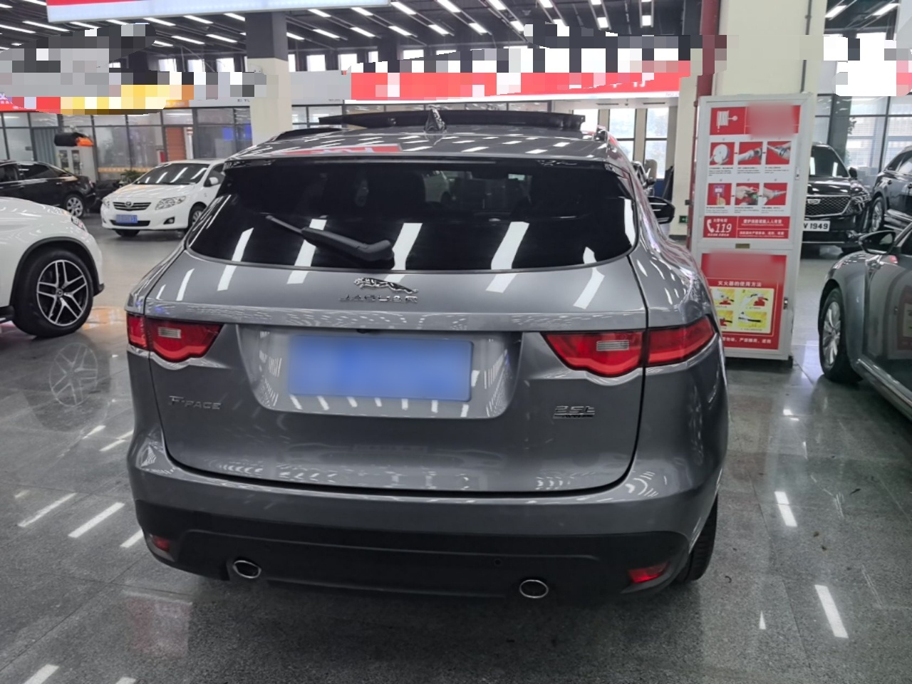 F-PACE 2020 2.0T photo 5
