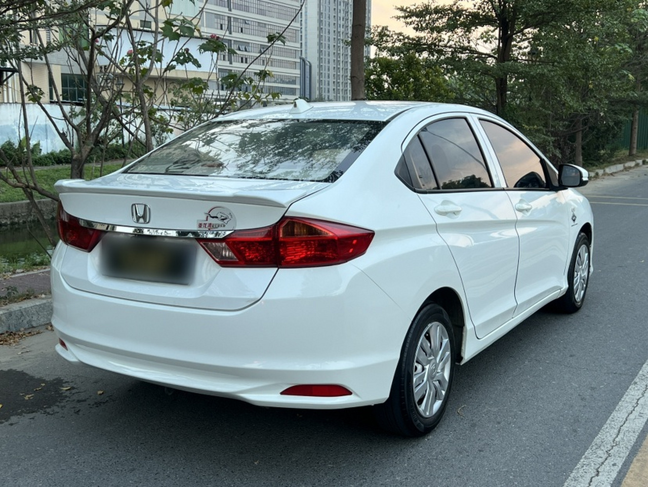 2019 1.5L CVT Comfort photo 4