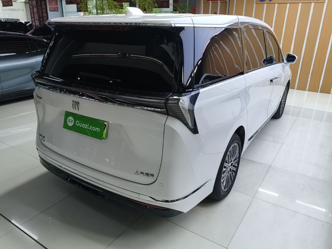 GL8 EV 2024 Exclusive 7-Seater photo 4