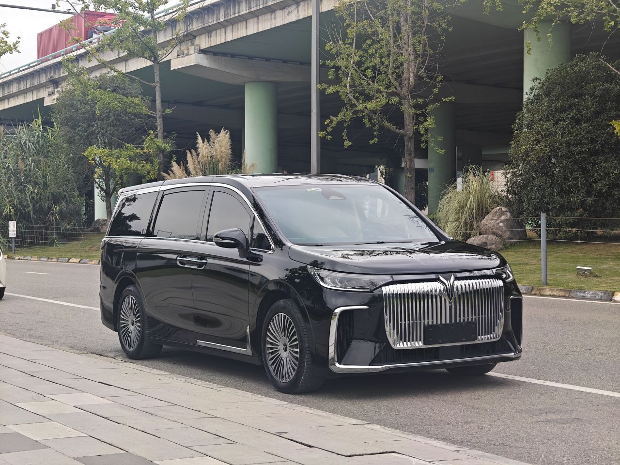Voyah Dreamer 2025 PHEV AWD Excellence photo 5