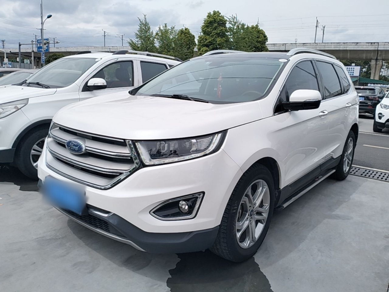Edge 2018 EcoBoost 245 RWD 7-Seater China VI