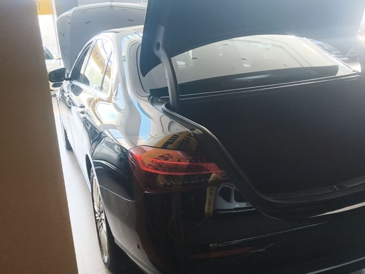 E-Class 2021 E 300 L Luxury photo 4