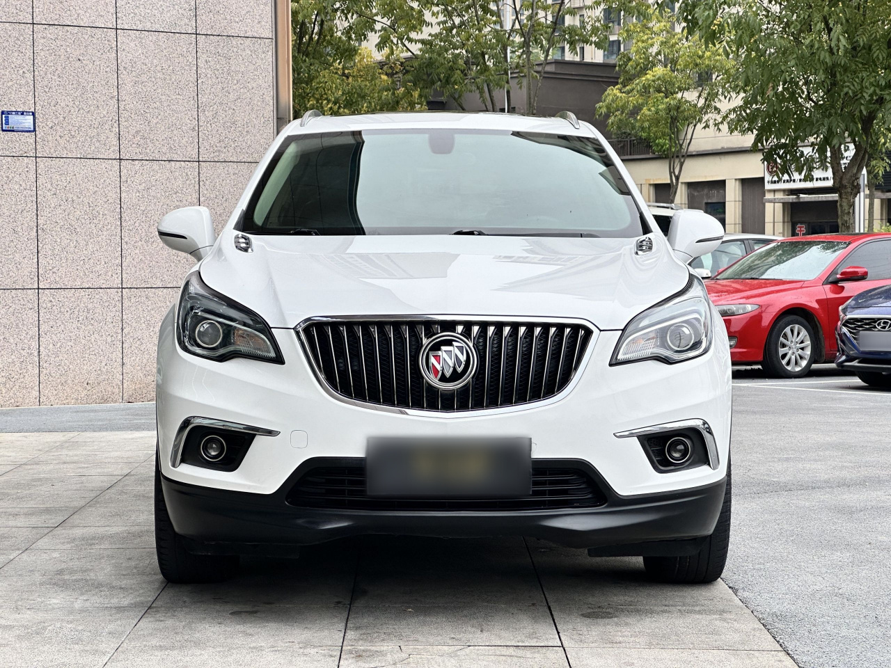 Envision 2017 20T RWD Leading photo 2