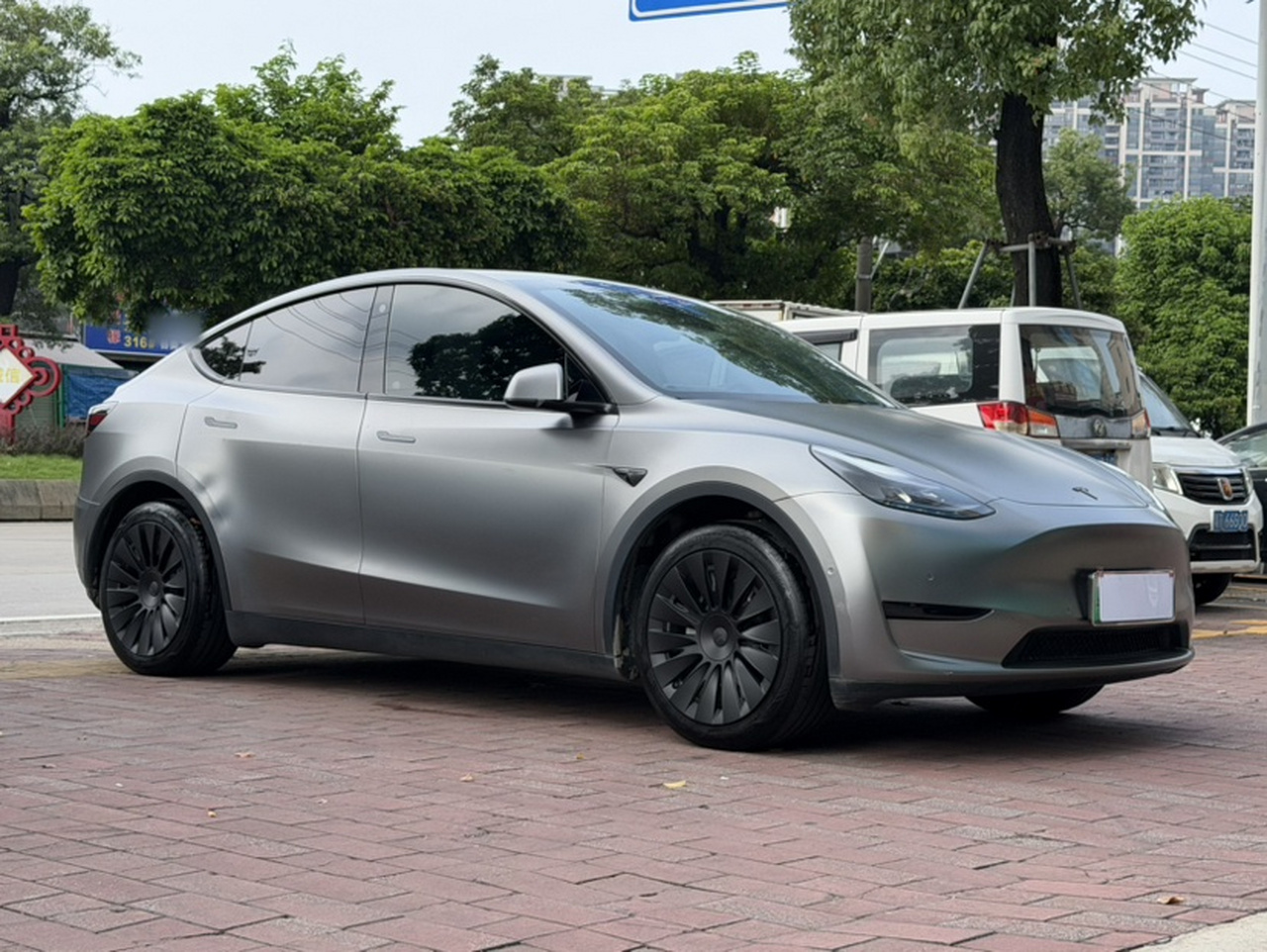 Model Y 2022 Facelift RWD photo 2