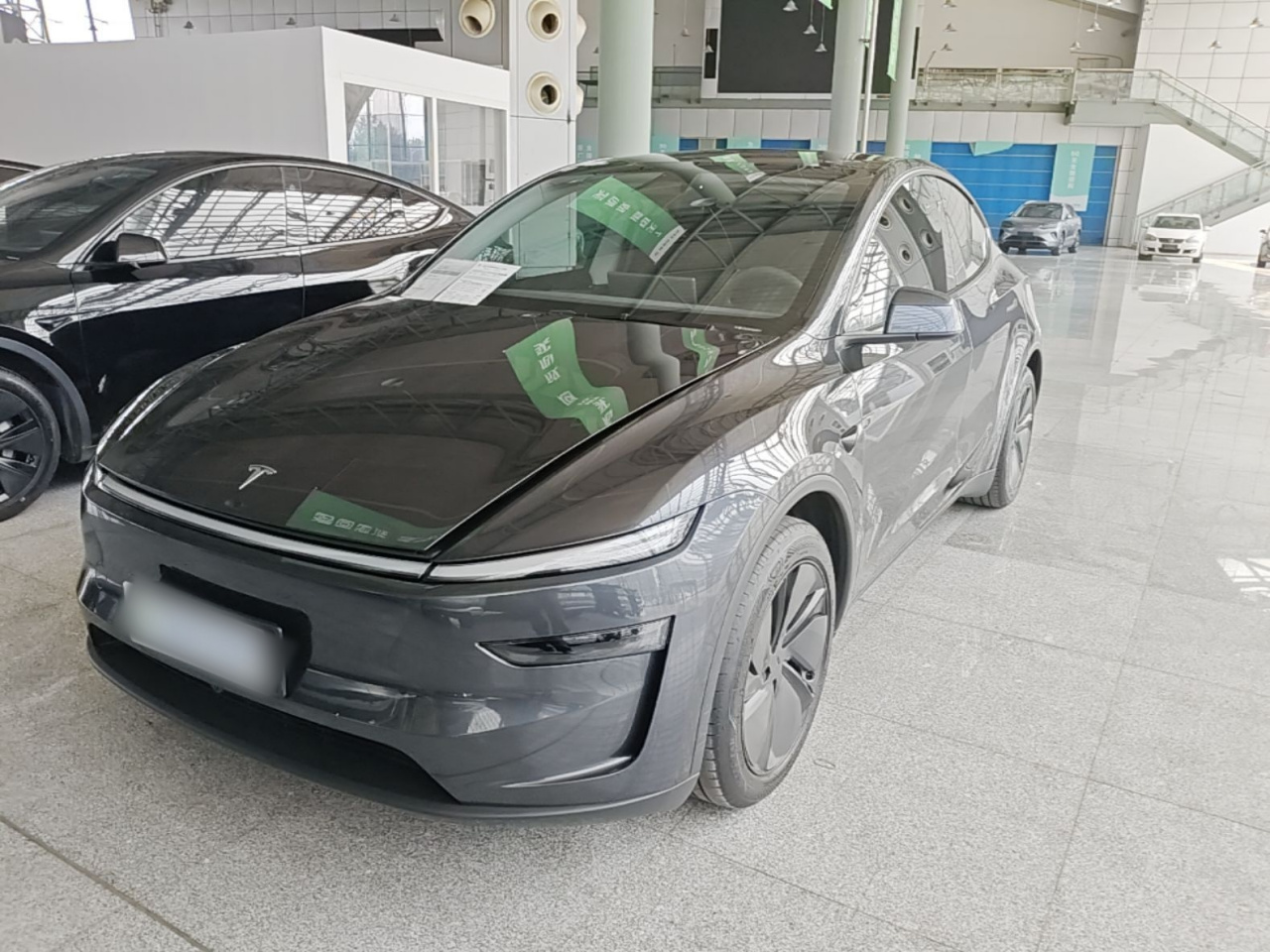 Model Y 2025 RWD Launch Edition