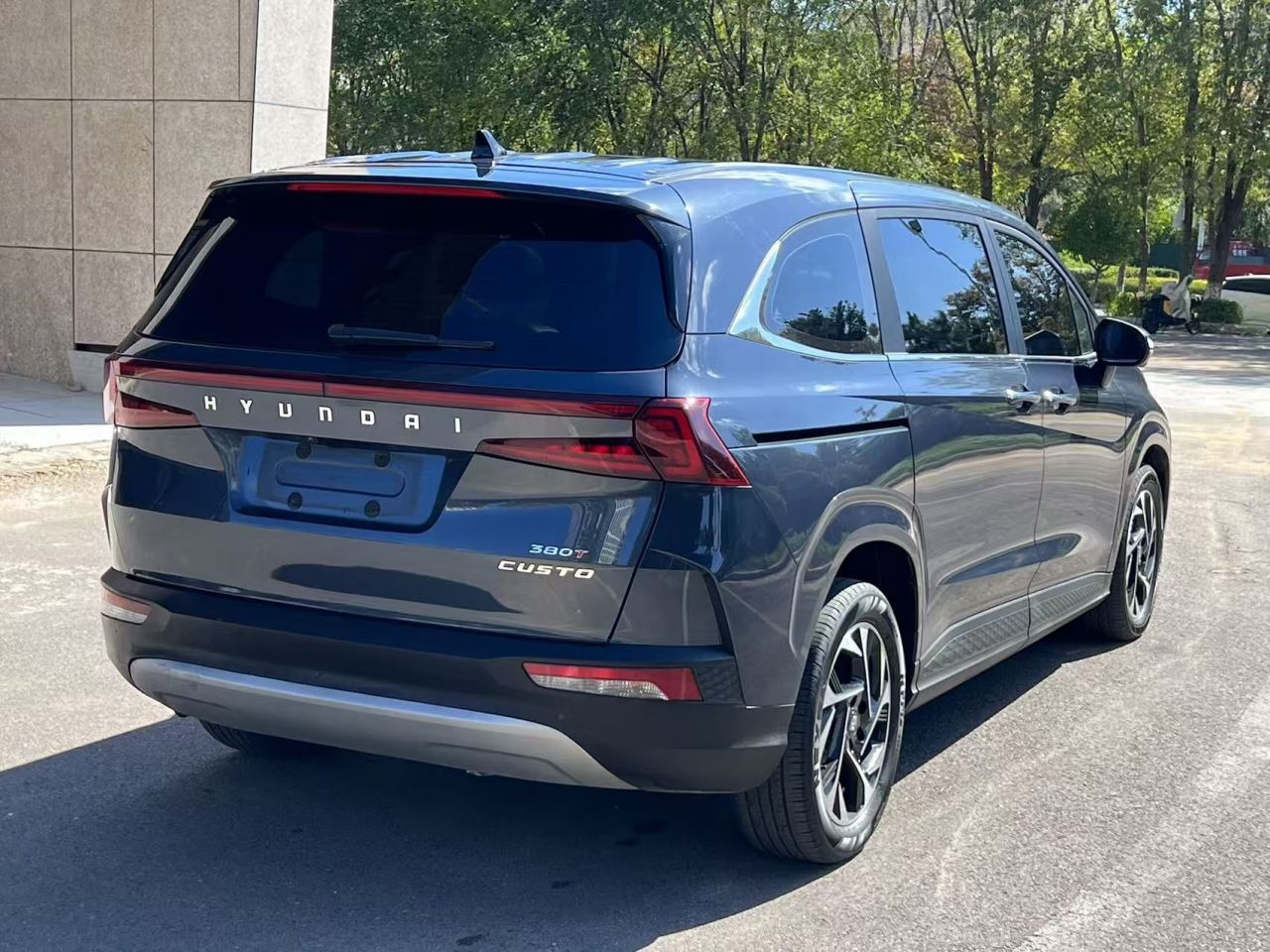 Custo 2021 380TGDi Flagship TOP Premium photo 3