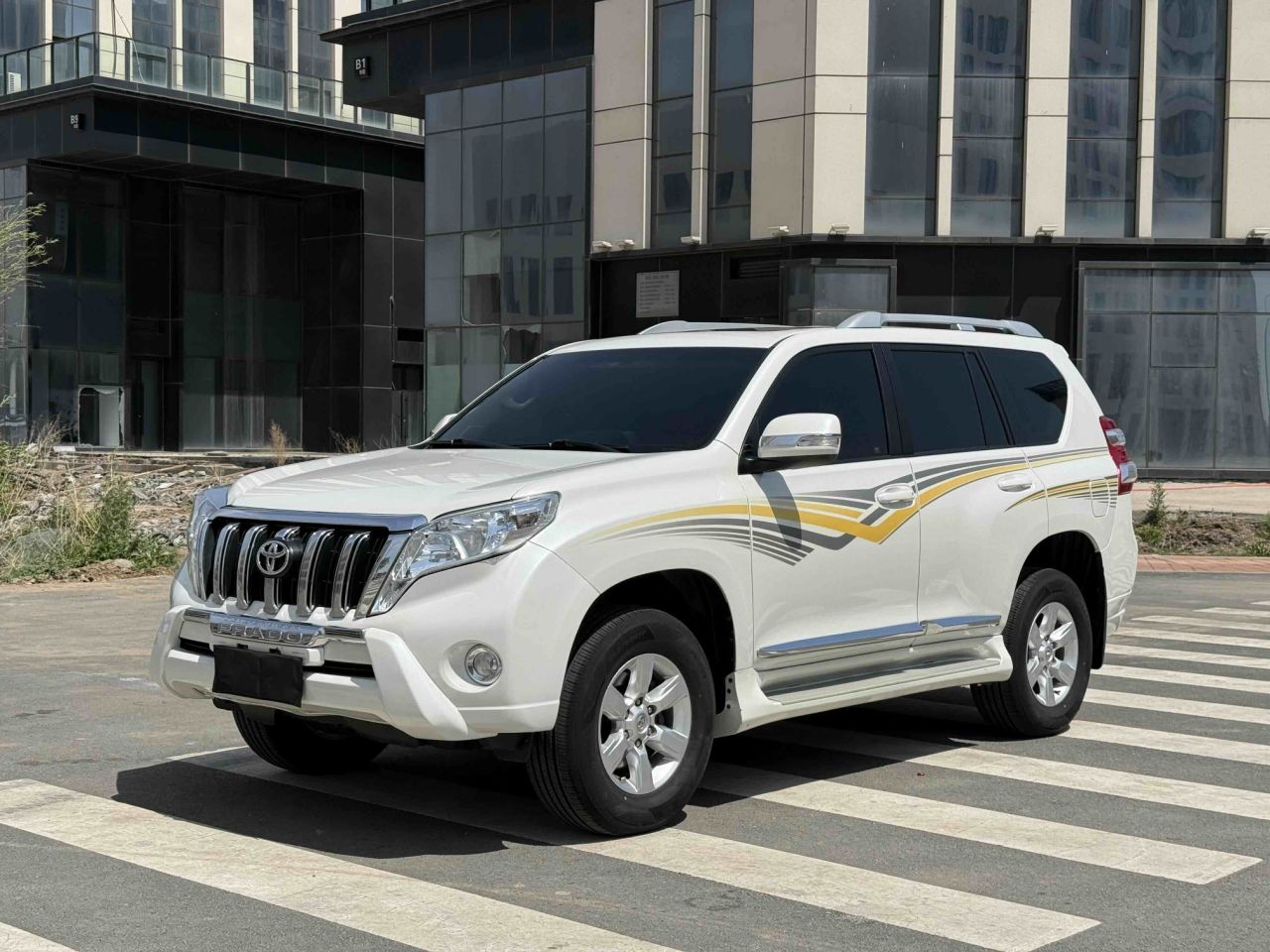 Prado 2016 2.7L AT Standard