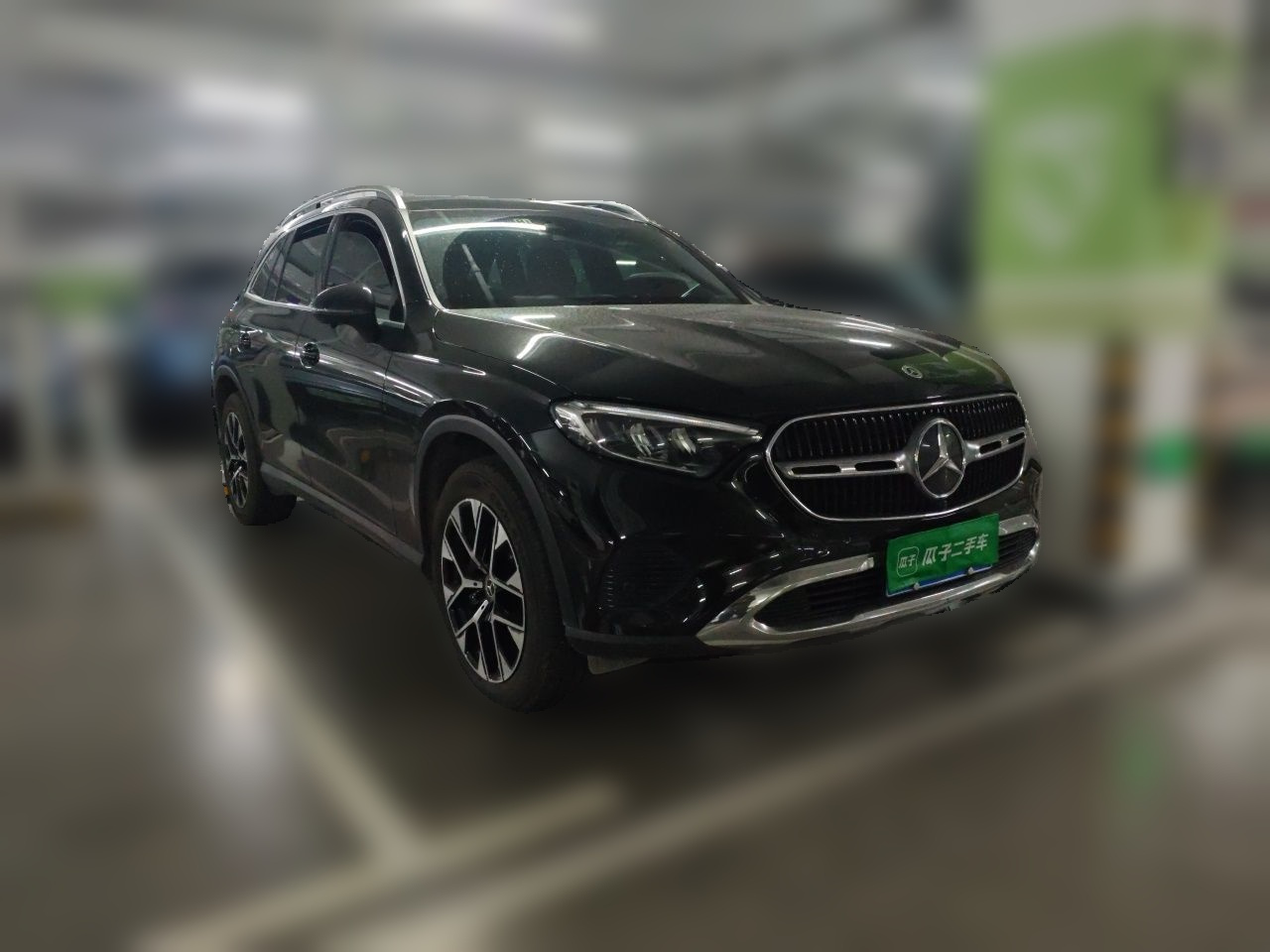 GLC 2023 GLC 260 L 4MATIC Dynamic 5-Seater photo 3