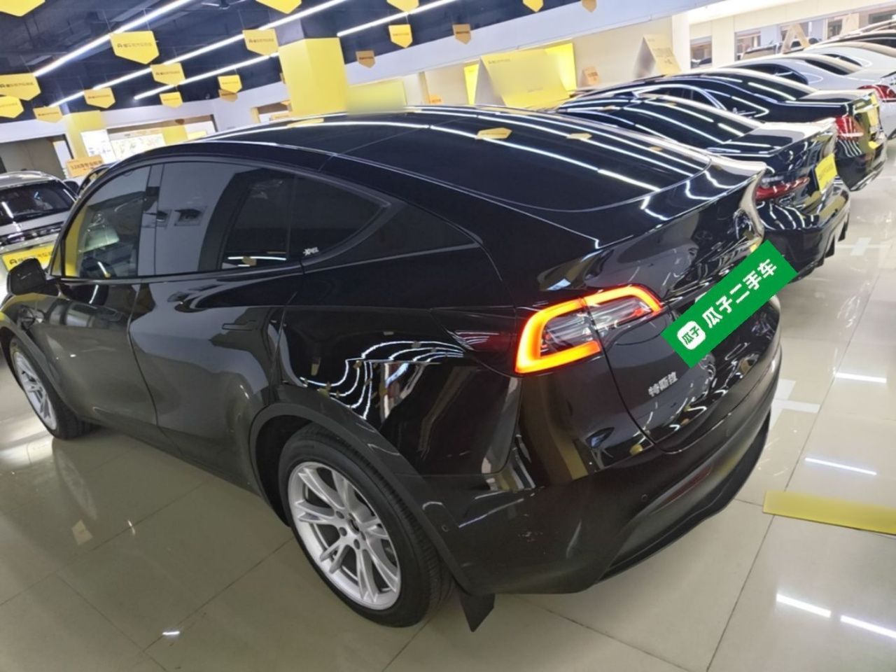 Model Y 2022 Long Range AWD photo 4