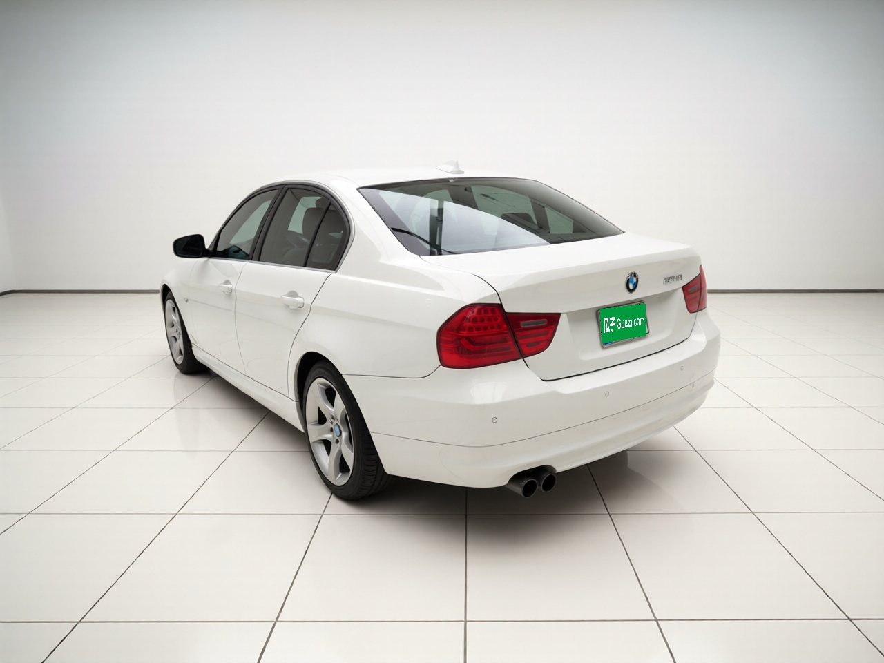 3 Series 2012 325i Luxury photo 4