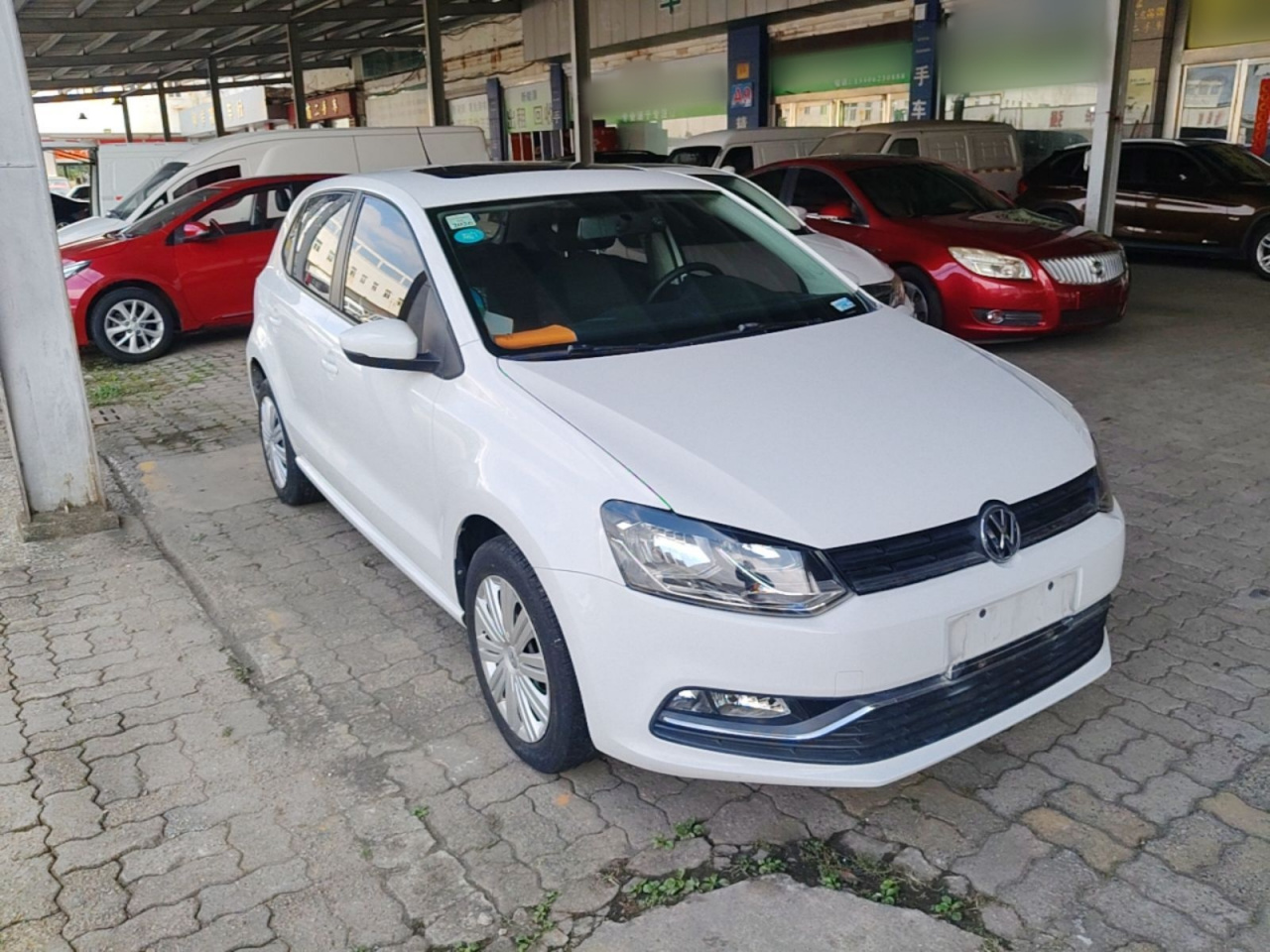 Polo 2016 1.6L AT Comfort photo 3