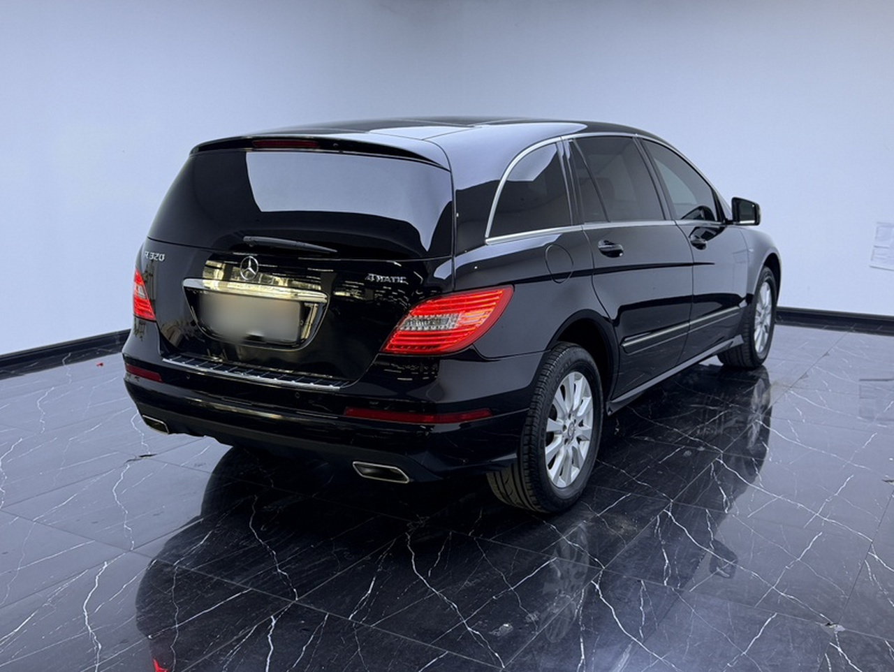 R-Class 2017 R 320 4MATIC Business Edition photo 2