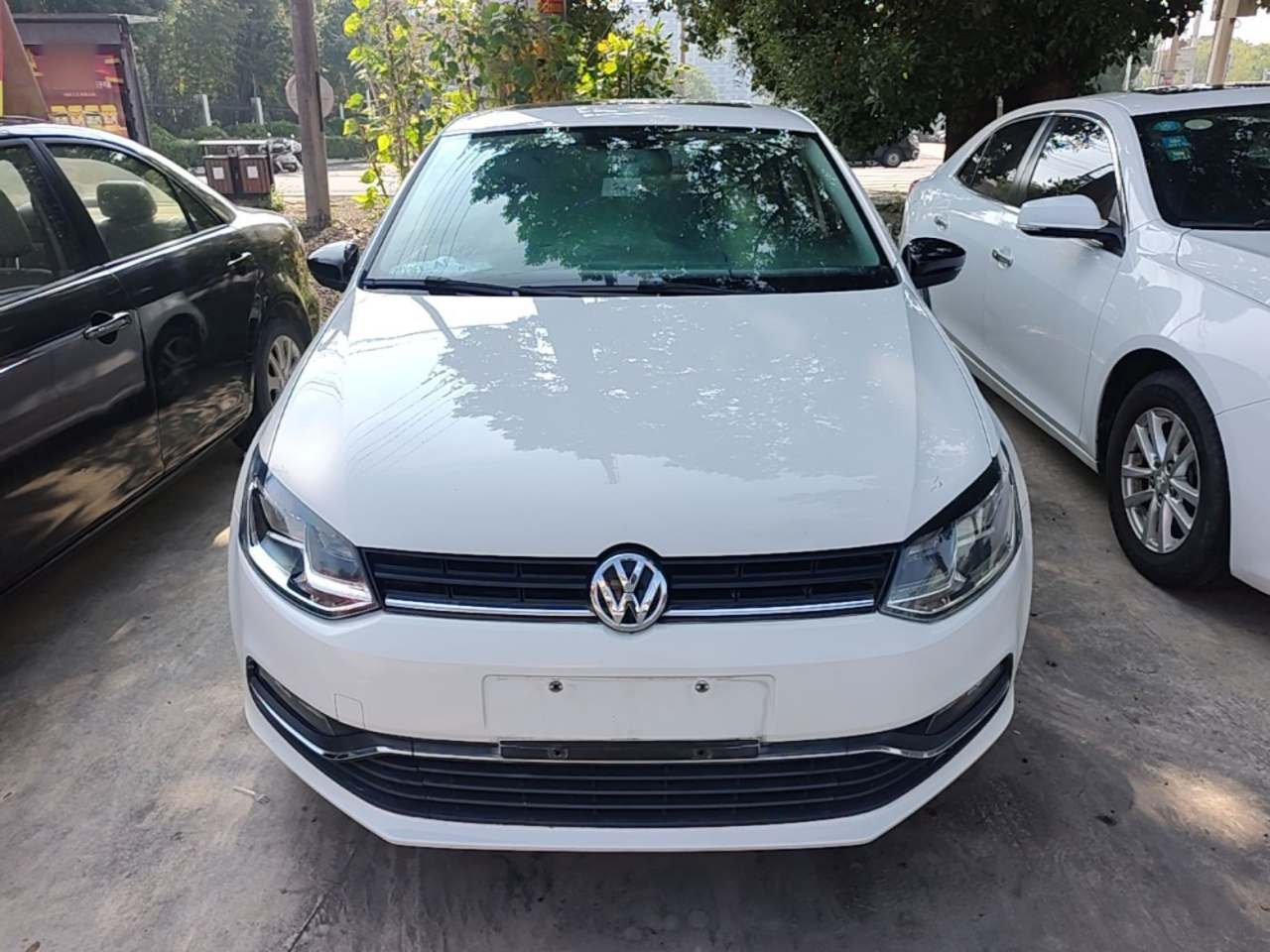 Polo 2014 1.6L AT 30 Anniversary Edition photo 2