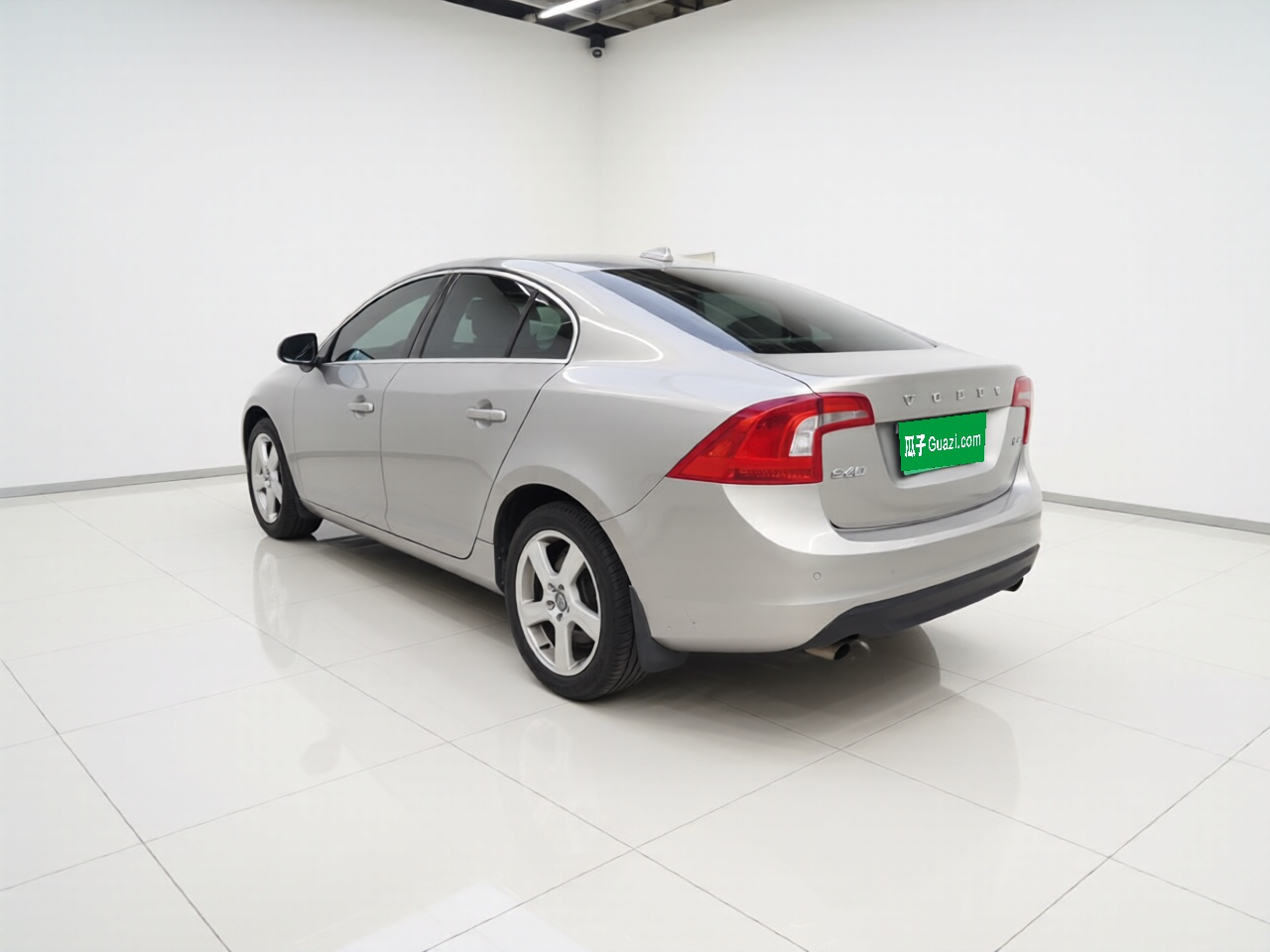S60 Imported 2013 T5 photo 4