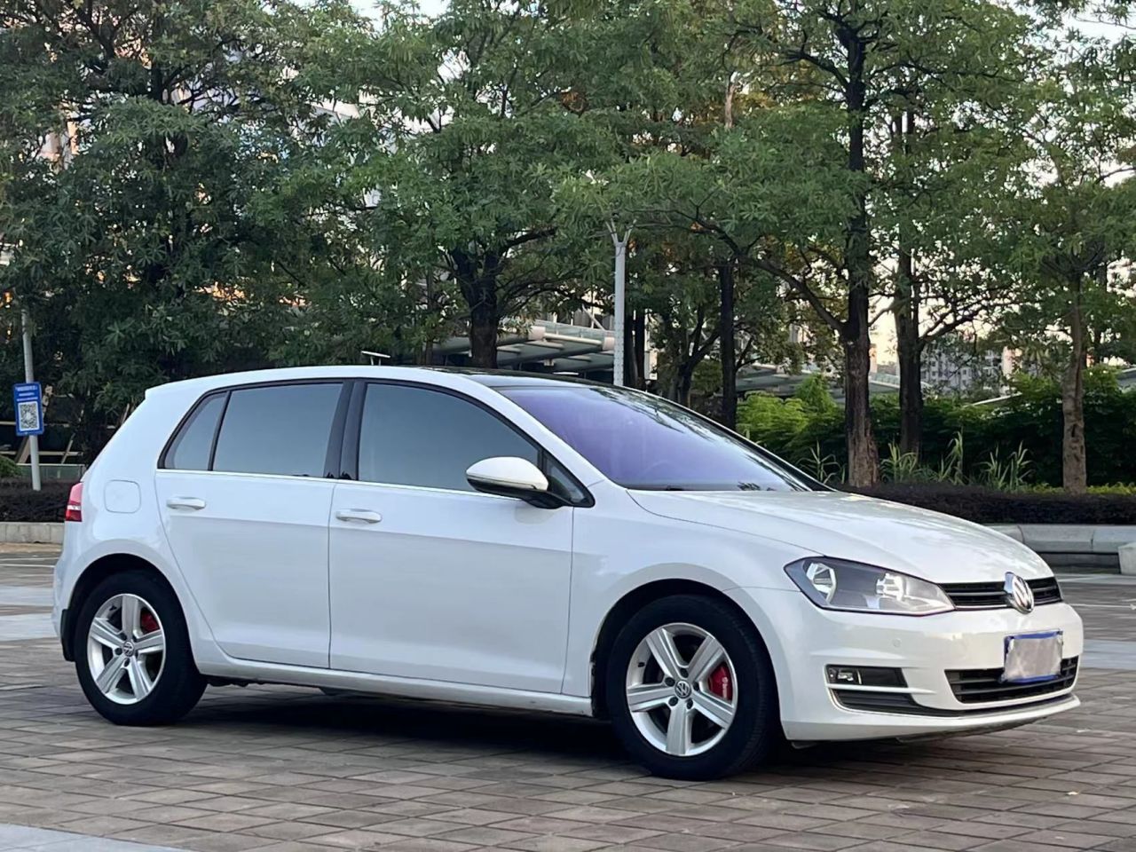 Golf 2015 1.6L AT Comfort photo 4