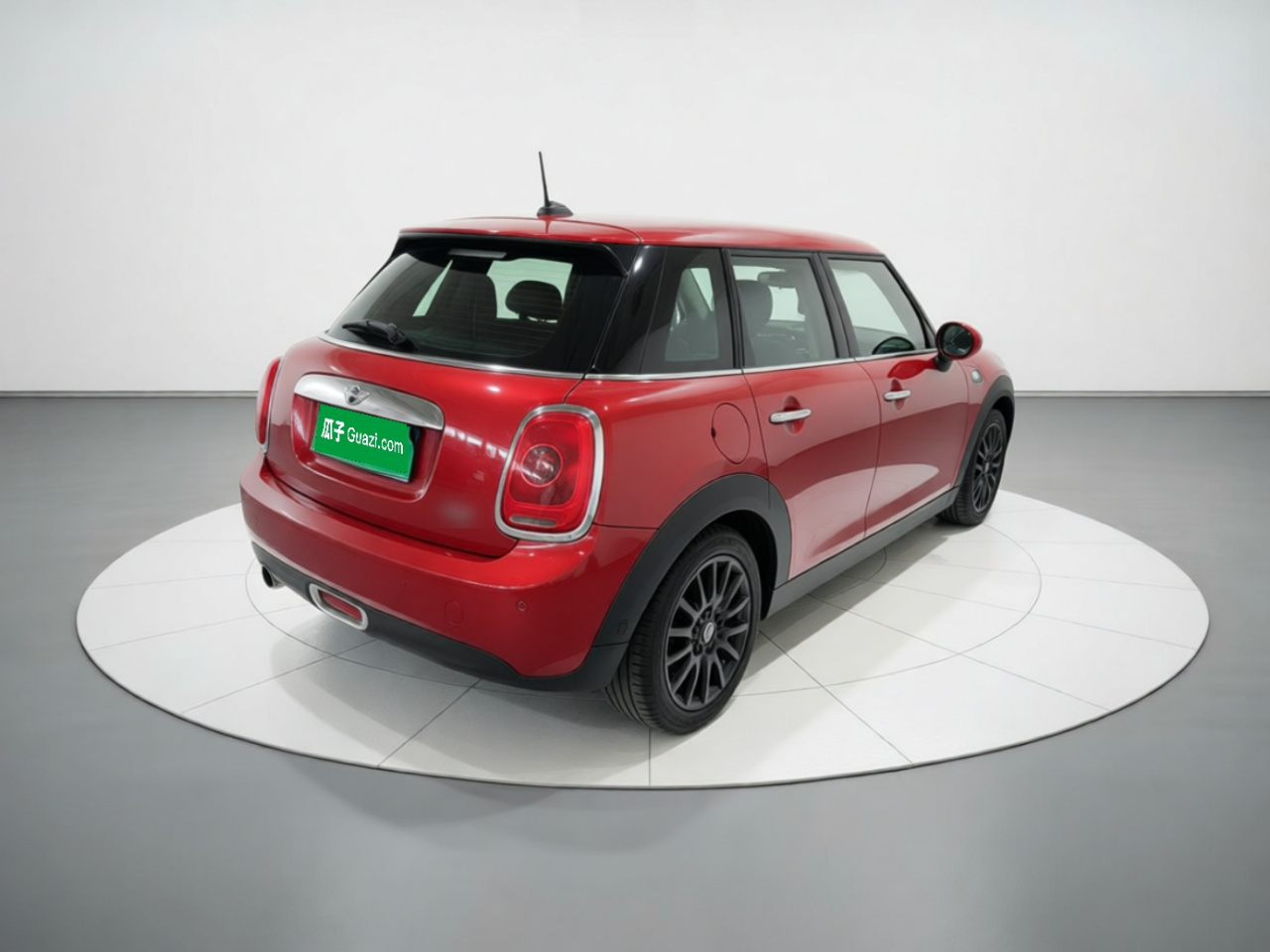 2016 1.2T ONE 5-Door photo 4