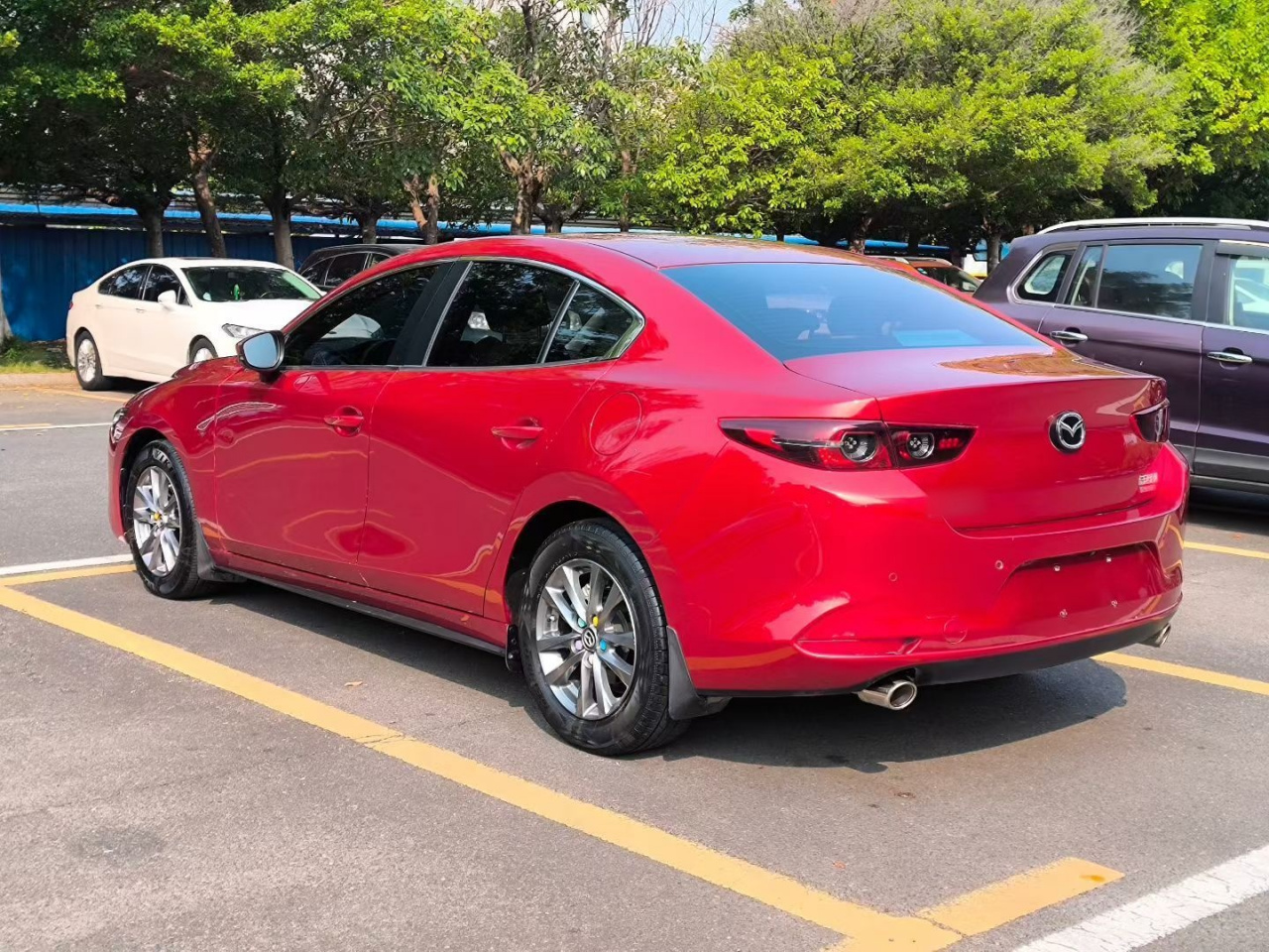 3 Axela 2021 1.5L AT photo 4