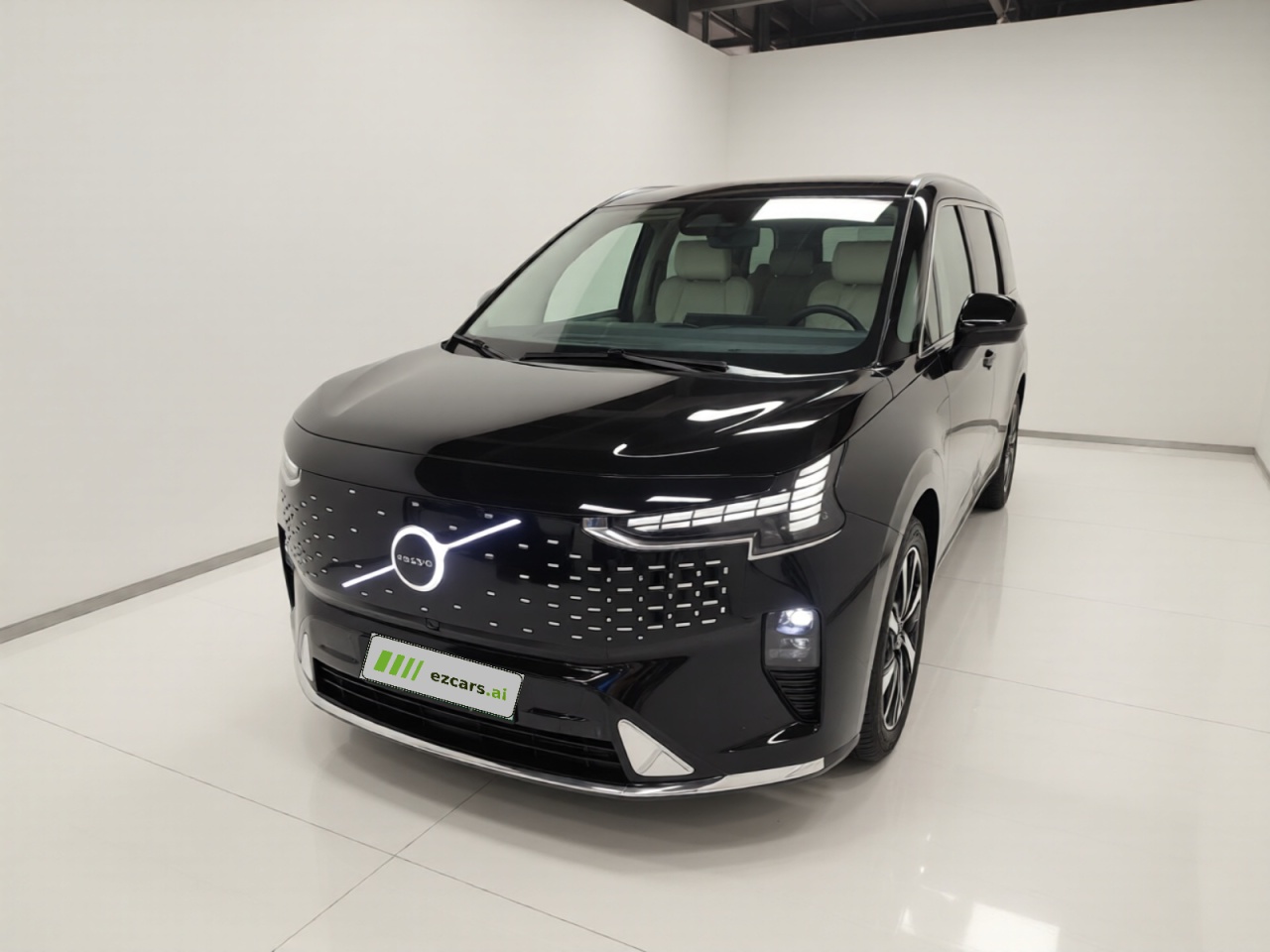 EM90 2025 Ultra 6-Seater
