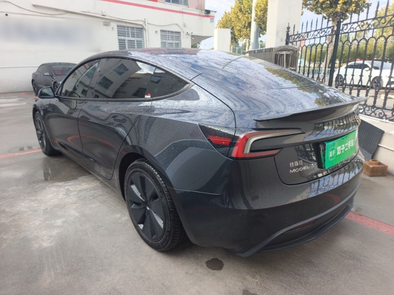 Model 3 2023 Long Range AWD photo 4