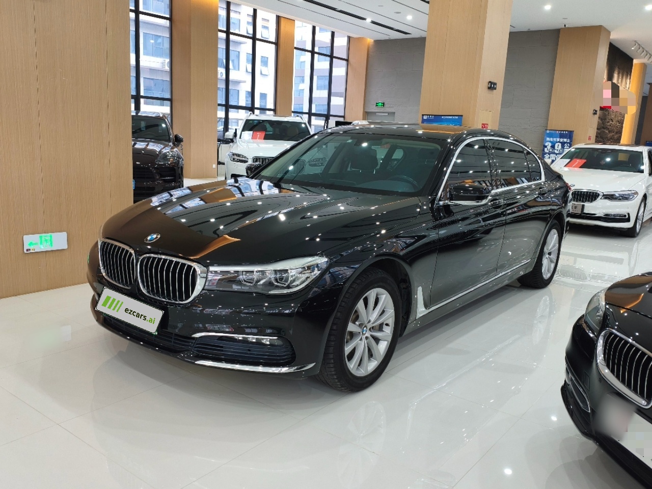 7 Series 2016 730Li Leading