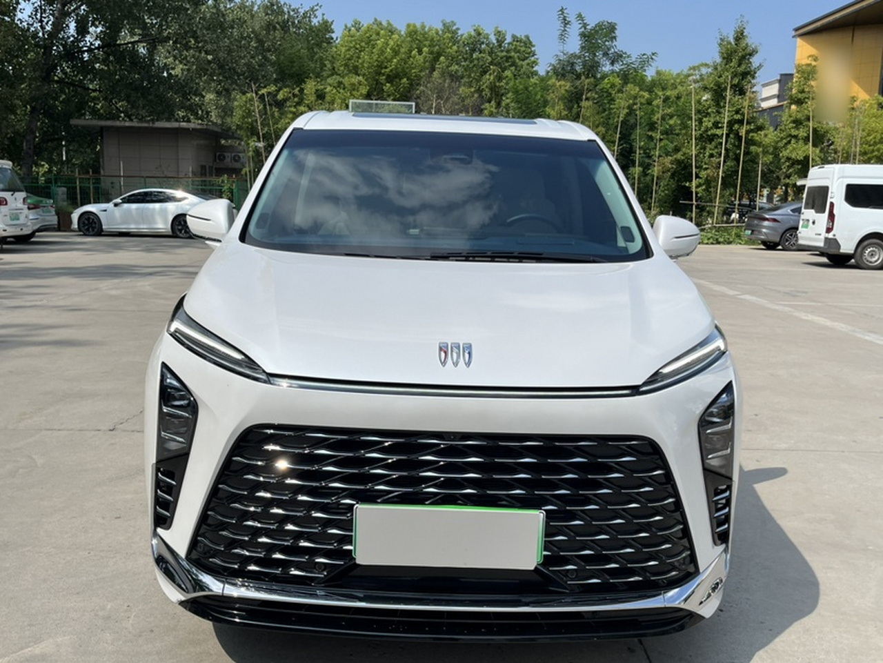 GL8 EV 2024 7-Seater photo 4