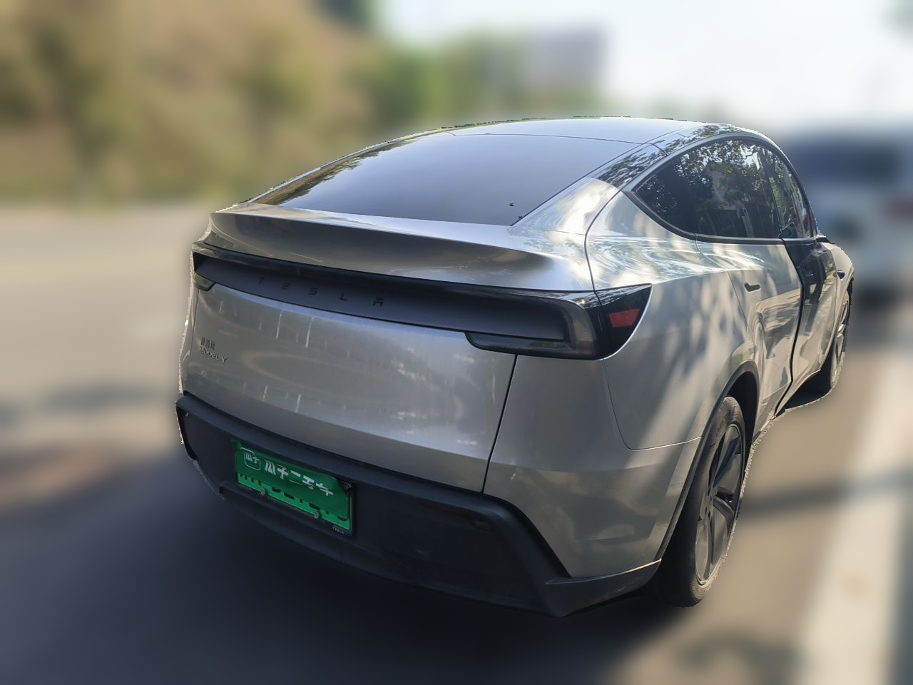 Model Y 2025 RWD photo 4