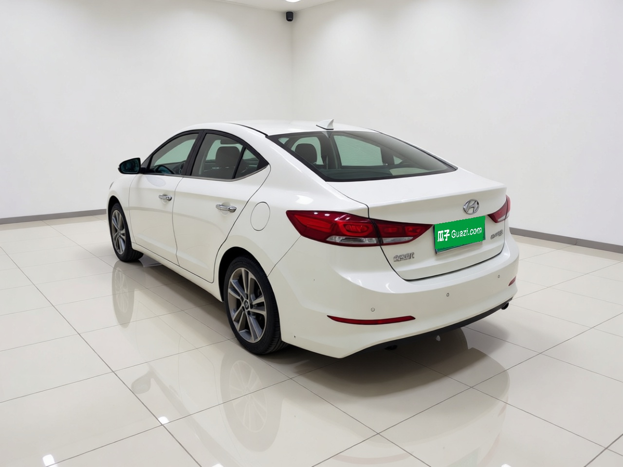 Elantra 2016 1.6L AT Smart Luxury photo 3