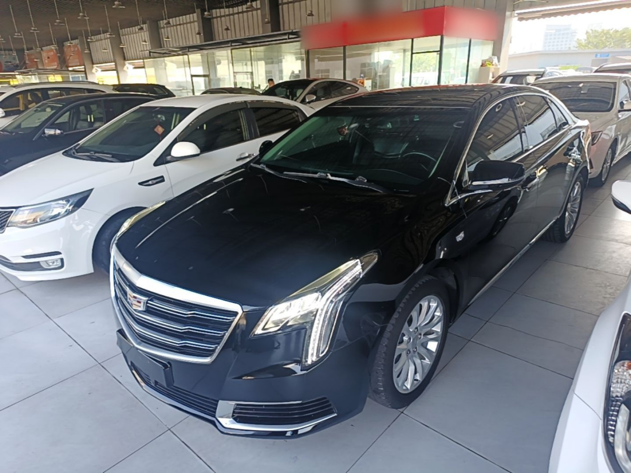 XTS 2018 28T Tech