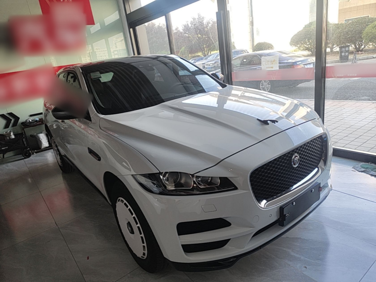 F-PACE 2016 2.0T RWD Exclusive photo 3