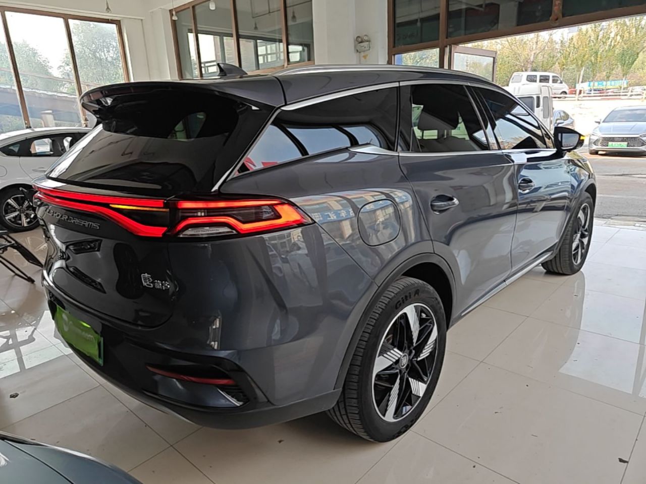 Tang EV 2023 DM-i Champion 112KM Noble photo 4
