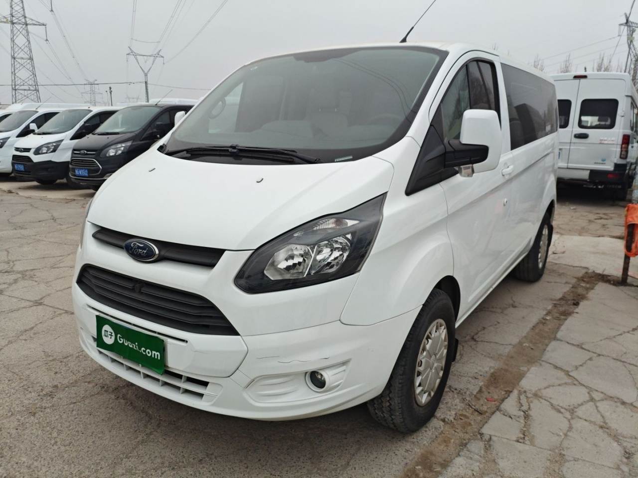 Transit 2019 2.0T Diesel Short Wheelbase 7-Seater China VI