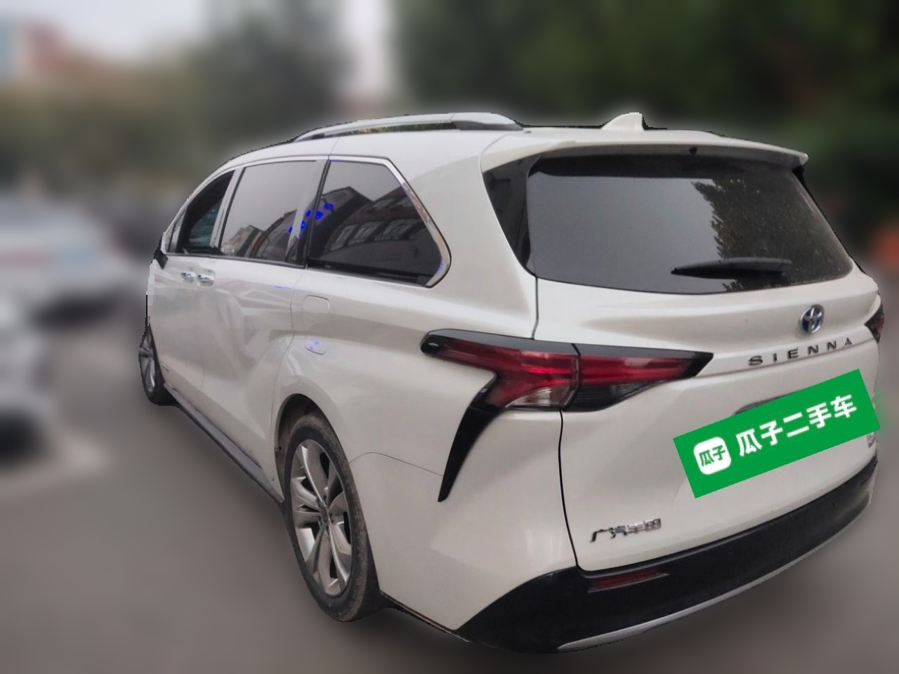 Sienna 2024 2.5L Hybrid Premium photo 4