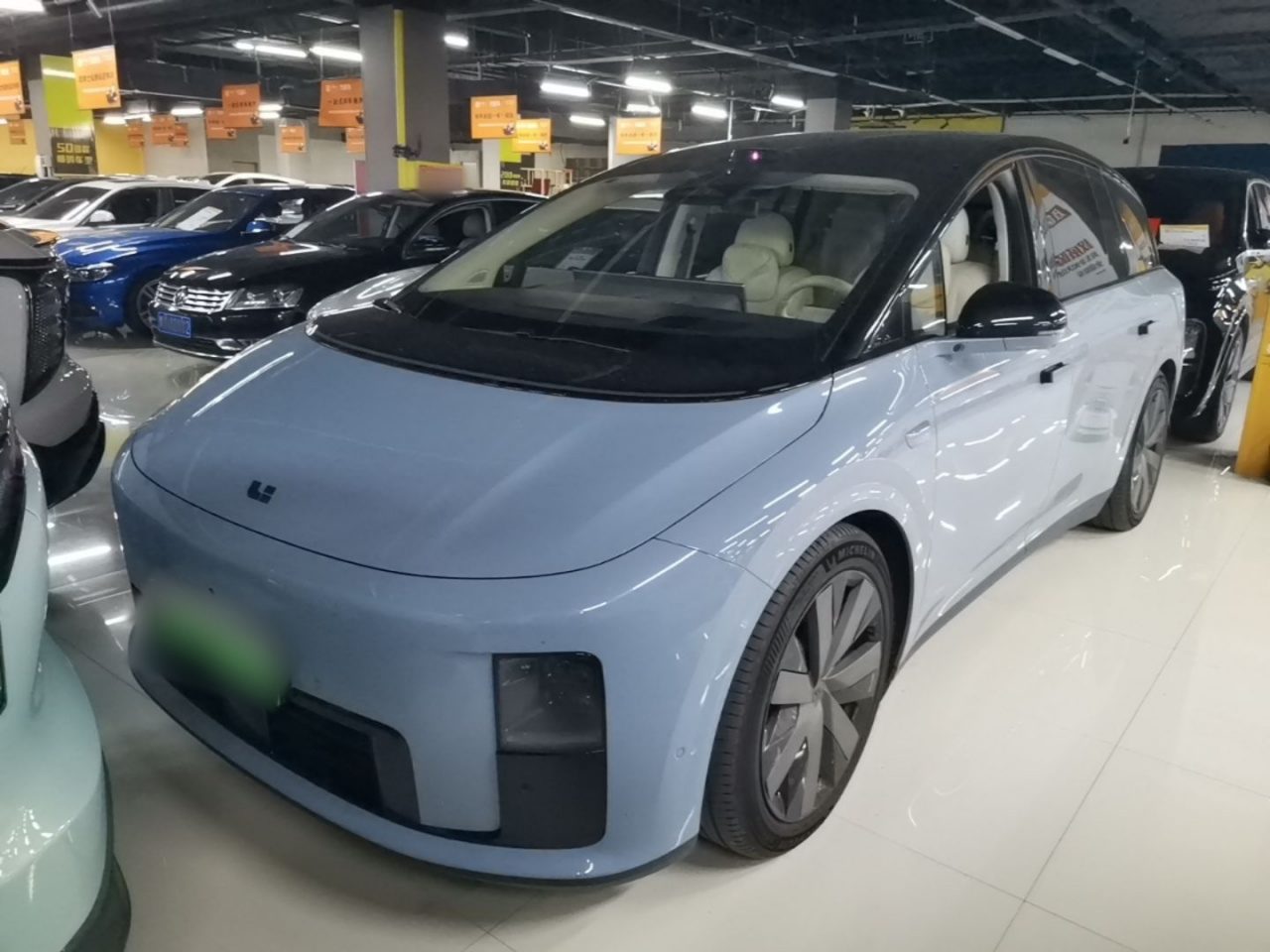 Li Auto i8 2025 Standard