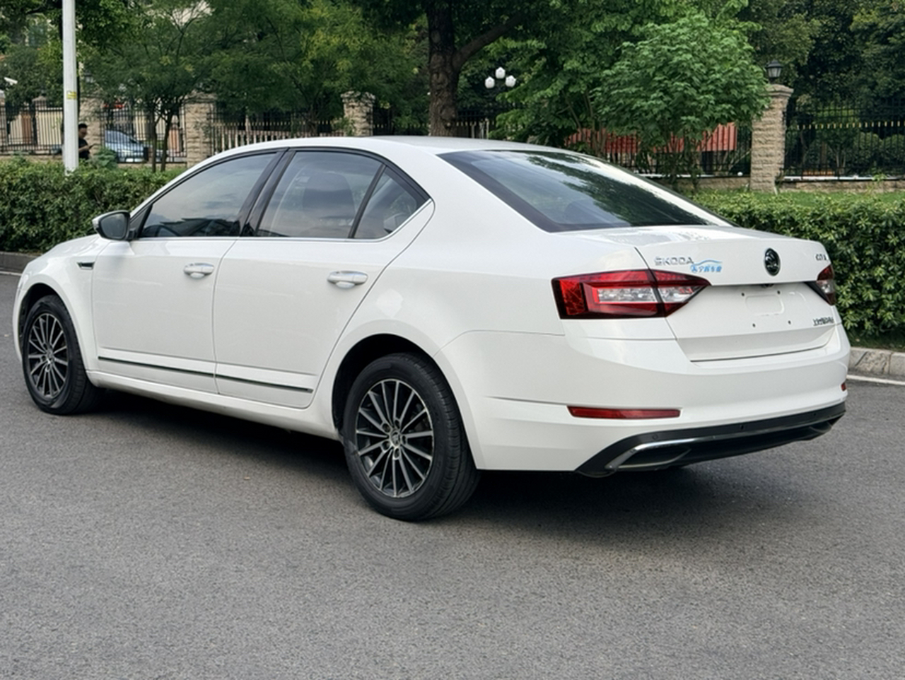 Octavia 2018 1.6L AT Luxury photo 3