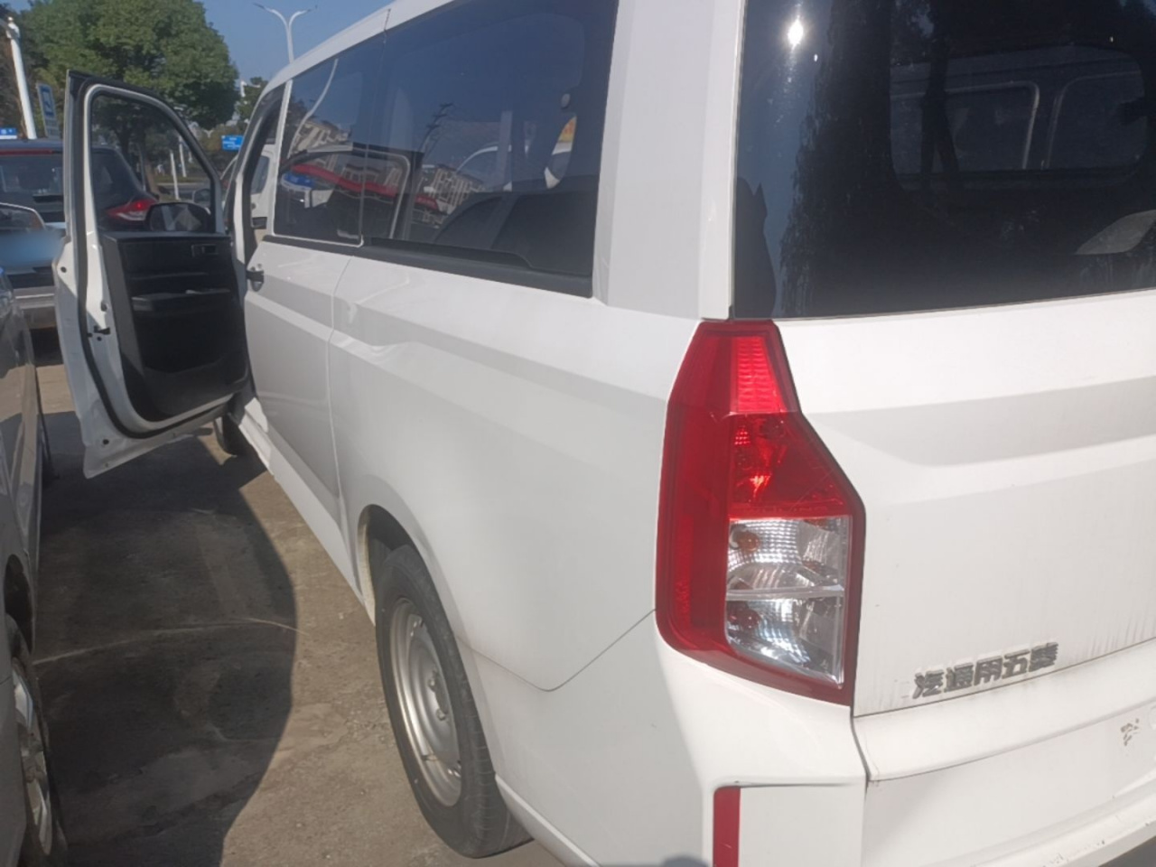 Wuling 2021 1.5T MT Comfort photo 4