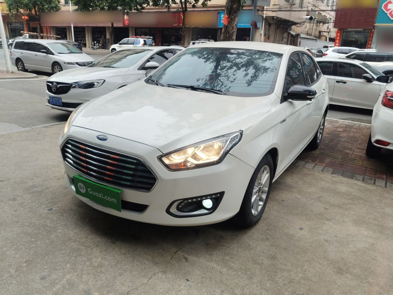 Escort 2019 Facelift 1.5L AT China VI
