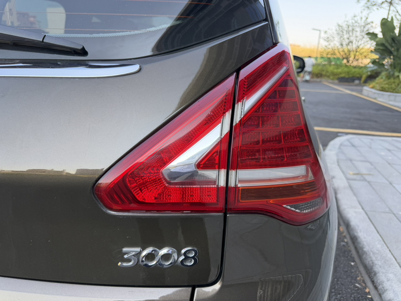 3008 2015 2.0L AT Classic photo 3