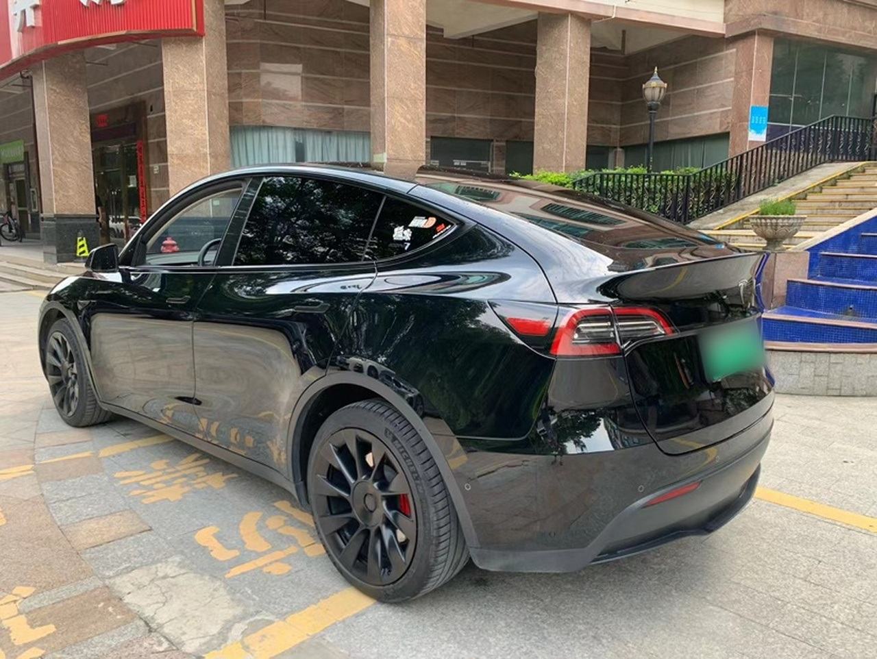 Model Y 2023 Long Range AWD photo 4