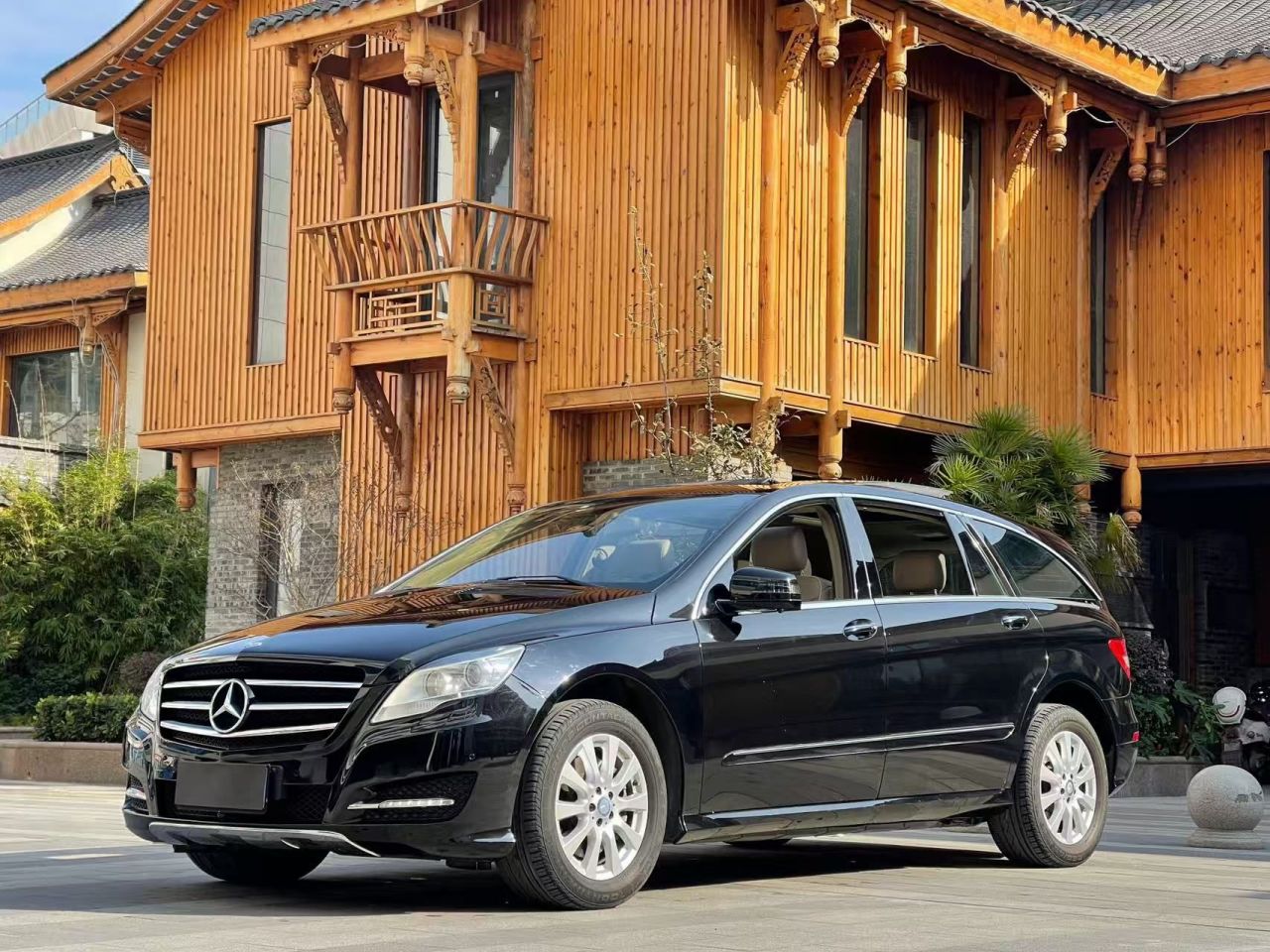 R-Class 2011 R 350 L 4MATIC