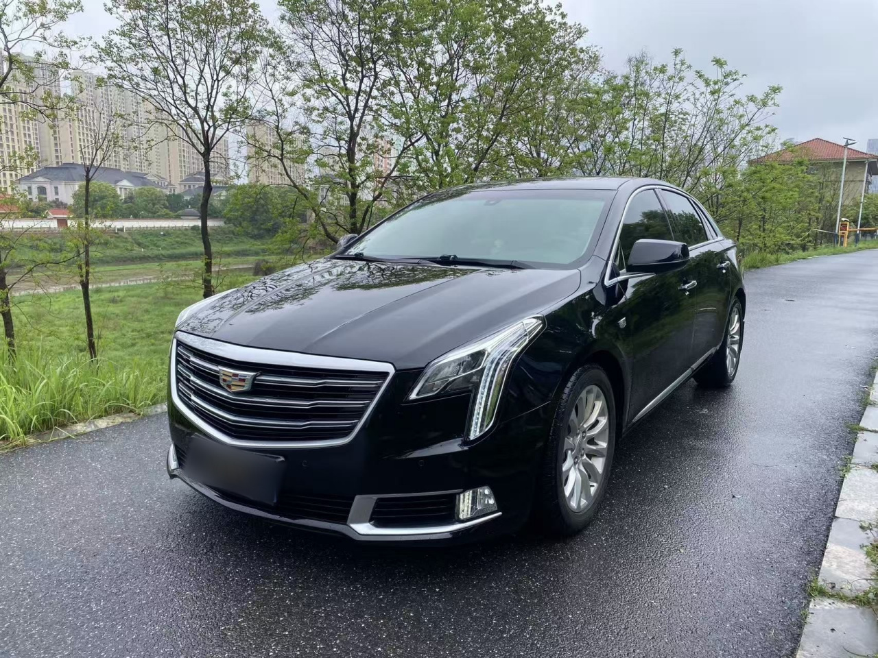 XTS 2018 28T Elite