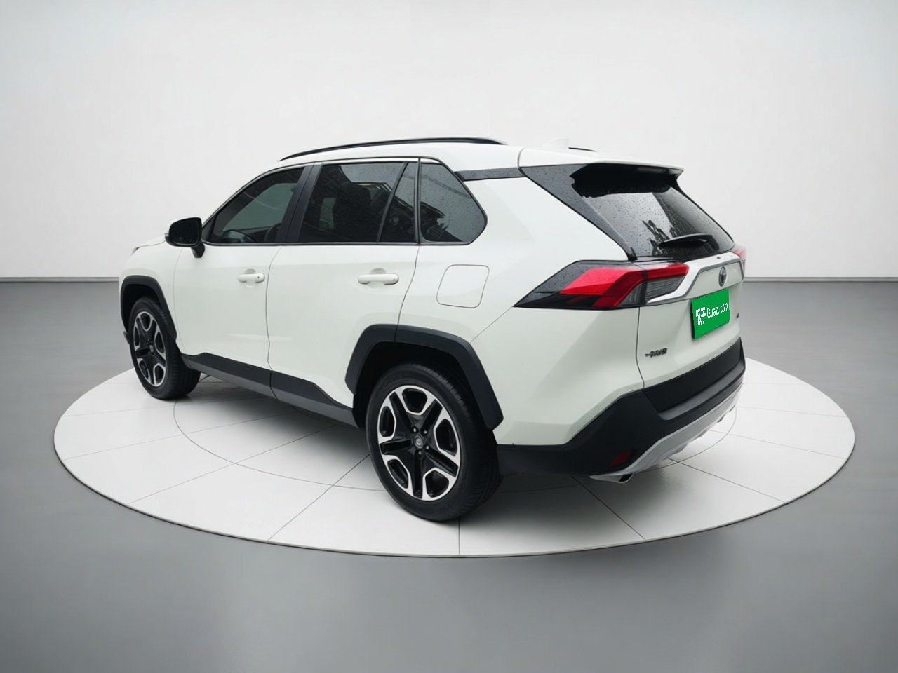 RAV4 2020 2.0L CVT RWD Premium photo 4