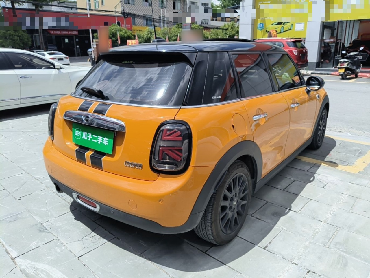 2015 1.5T COOPER Excitement 5-Door photo 4
